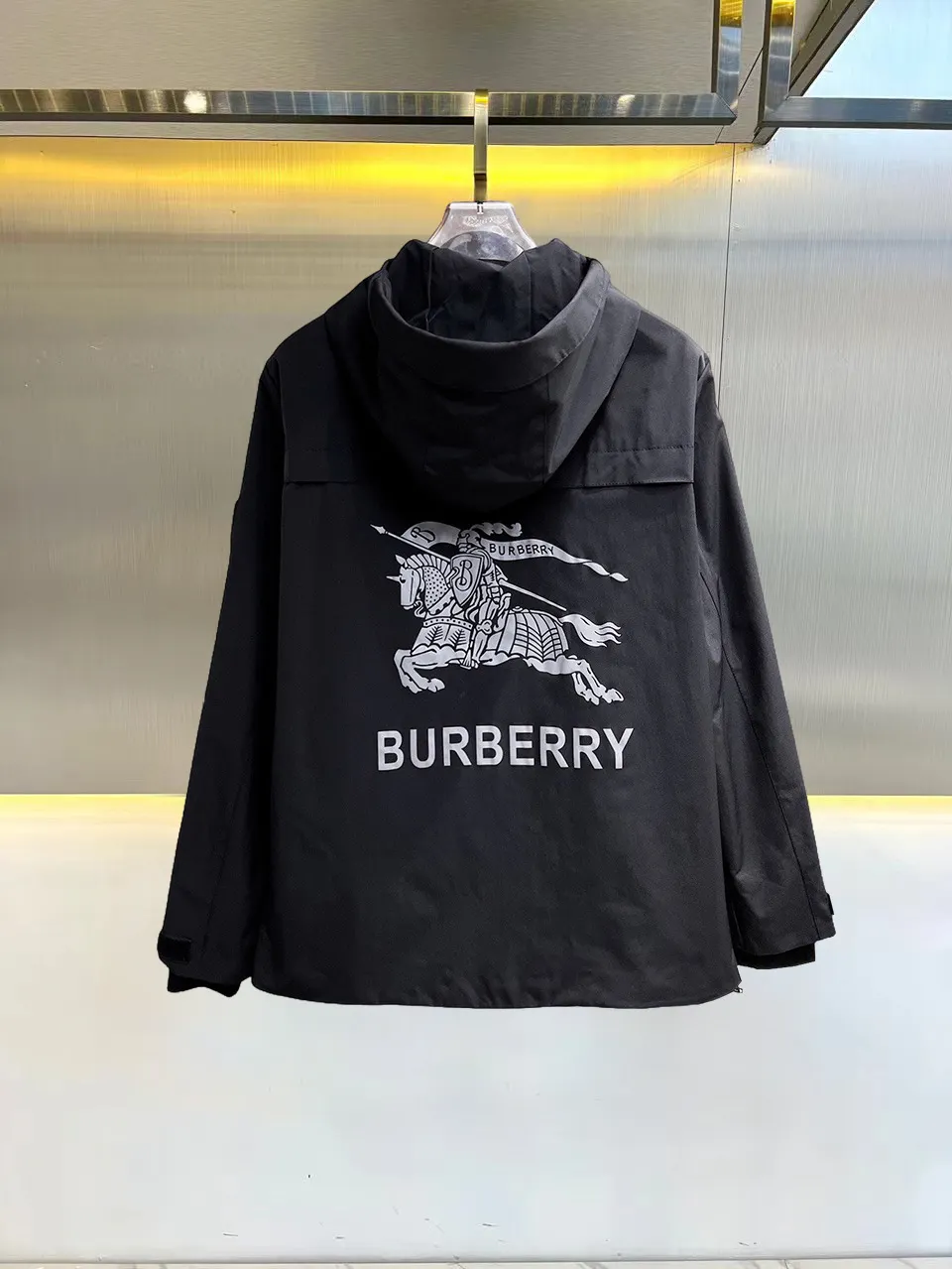 Logo-Patch Hooded Field Jacket D38015101 — view 2