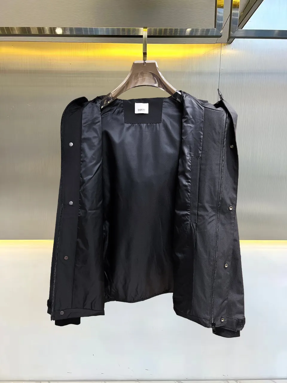 Logo-Patch Hooded Field Jacket D38015101 — view 3