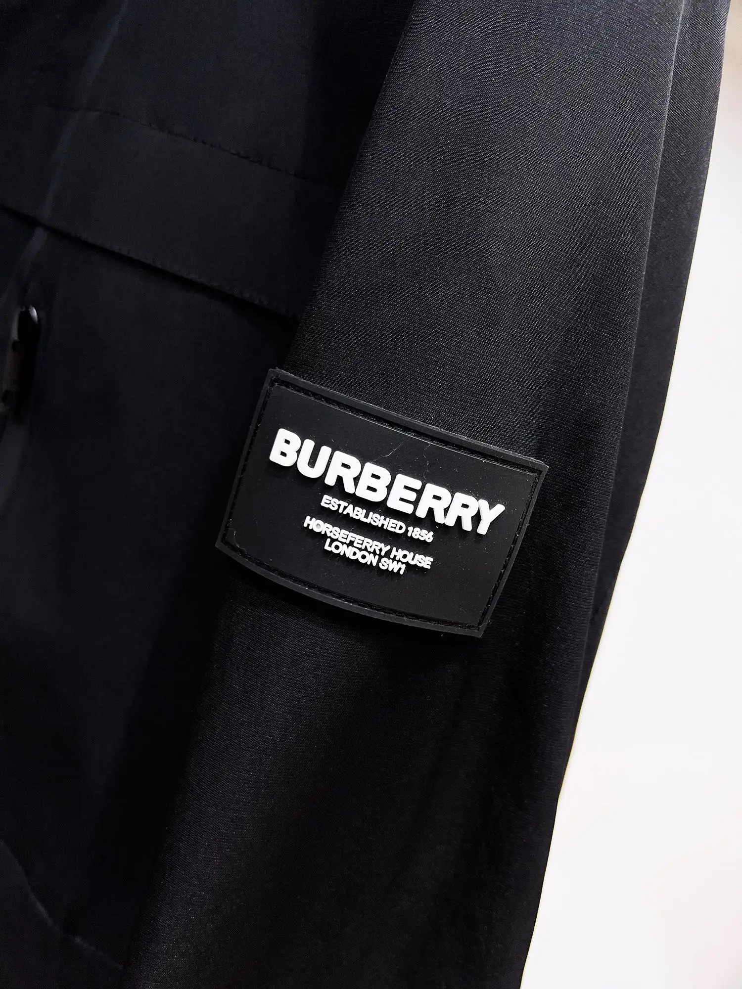 Logo-Patch Hooded Field Jacket D38015101 — view 5