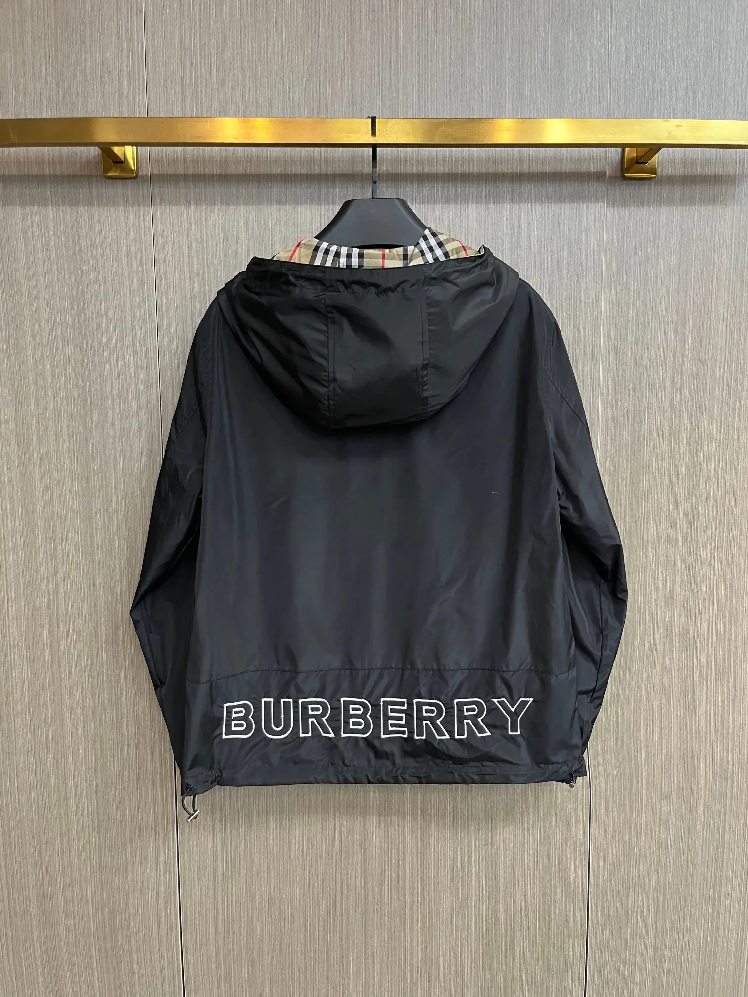 Reversible Check-Lined Hooded Jacket D38014789 — view 3