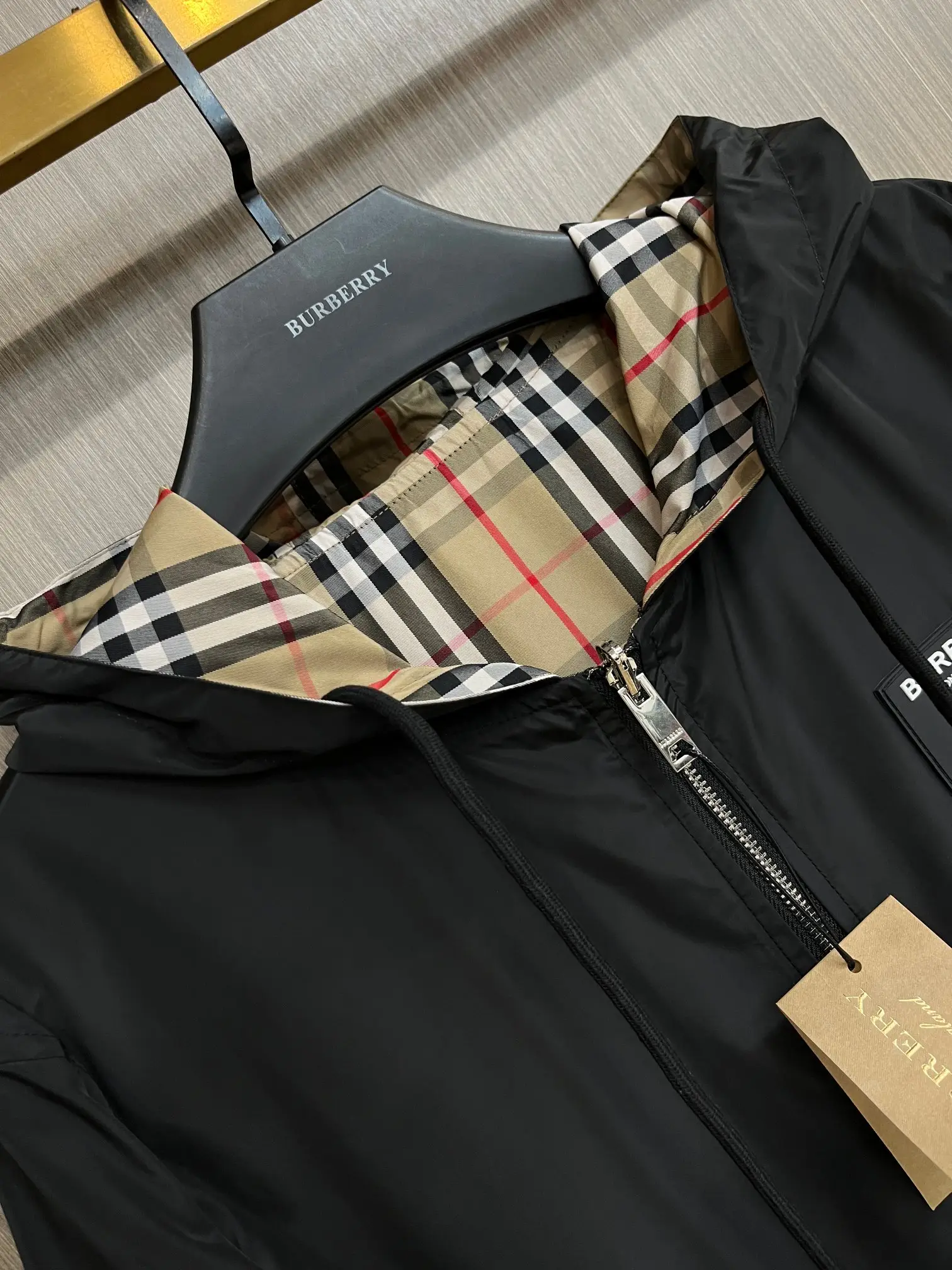 Reversible Check-Lined Hooded Jacket D38014789 — view 4