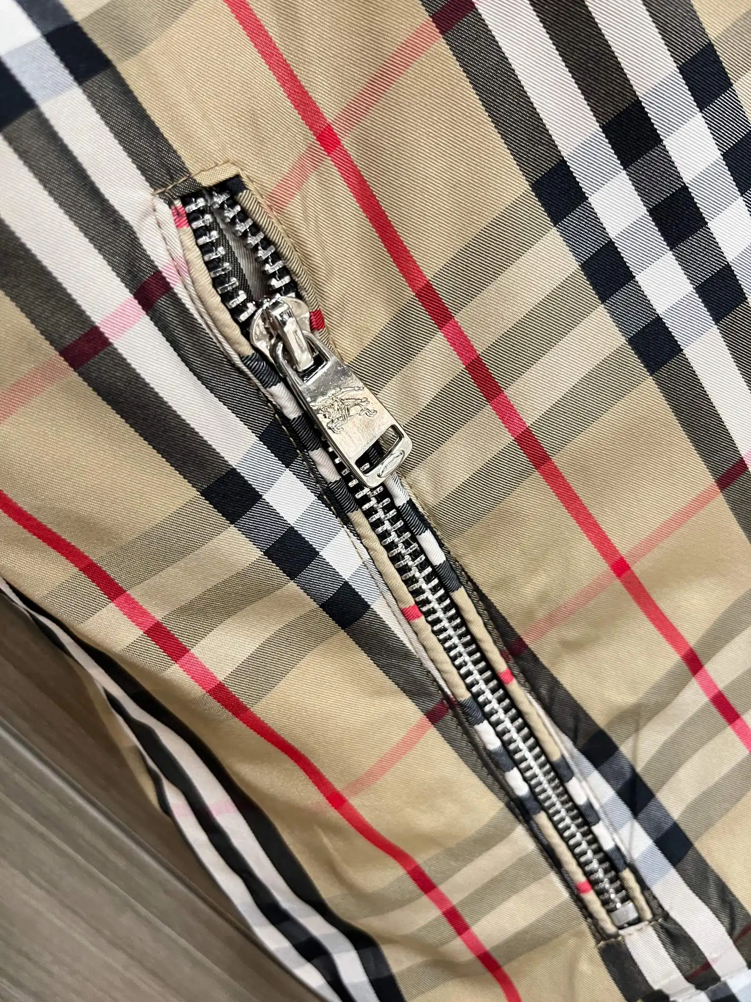 Reversible Check-Lined Hooded Jacket D38014789 — view 9