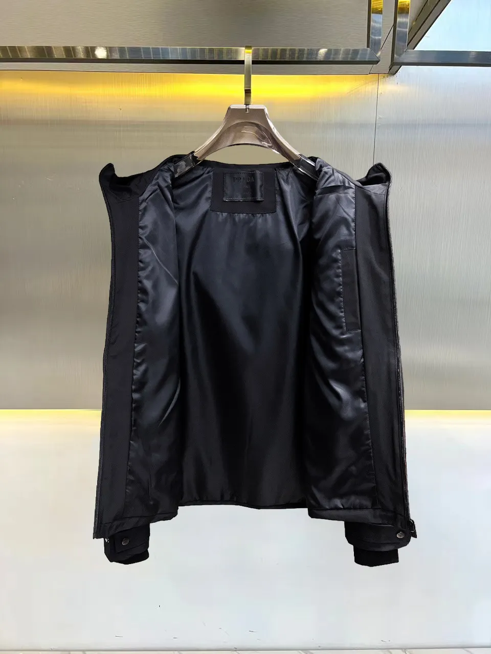 Hooded Technical Fabric Utility Jacket D38015106 — view 3