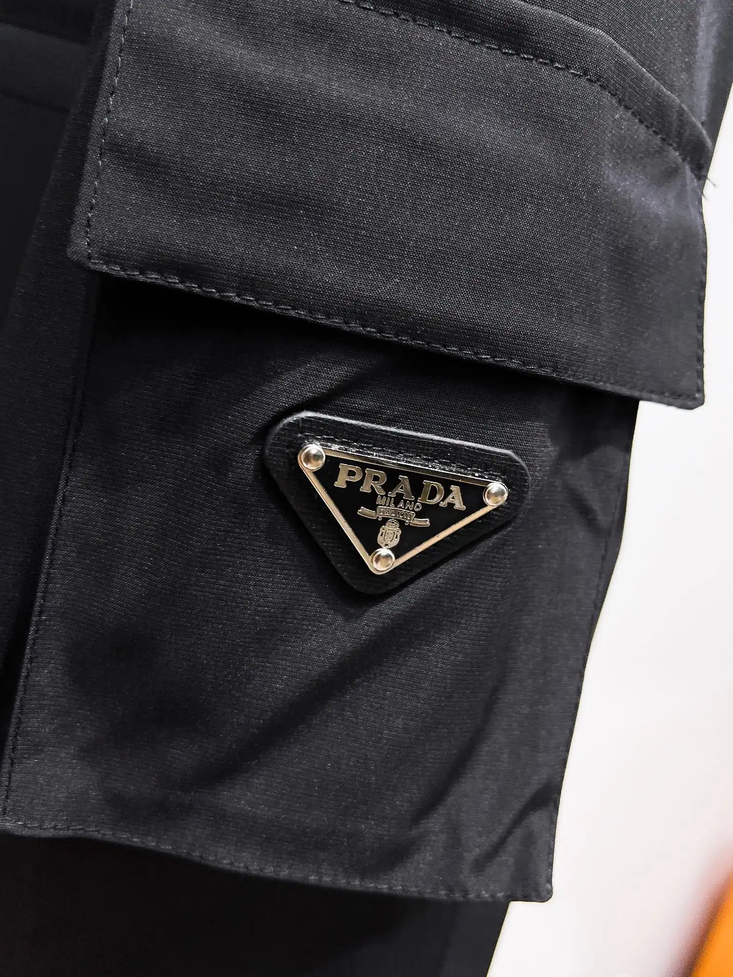 Hooded Technical Fabric Utility Jacket D38015106 — view 6