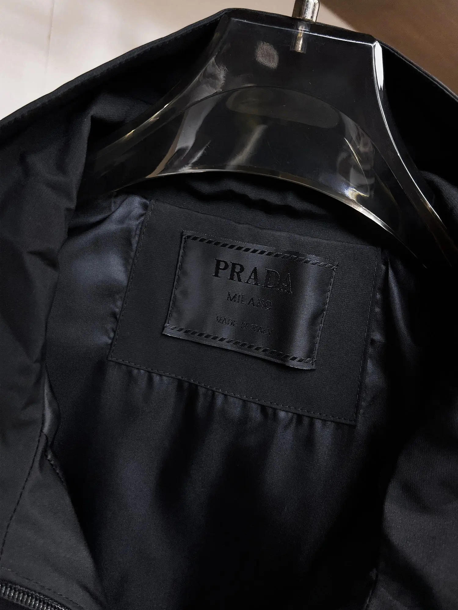 Hooded Technical Fabric Utility Jacket D38015106 — view 8