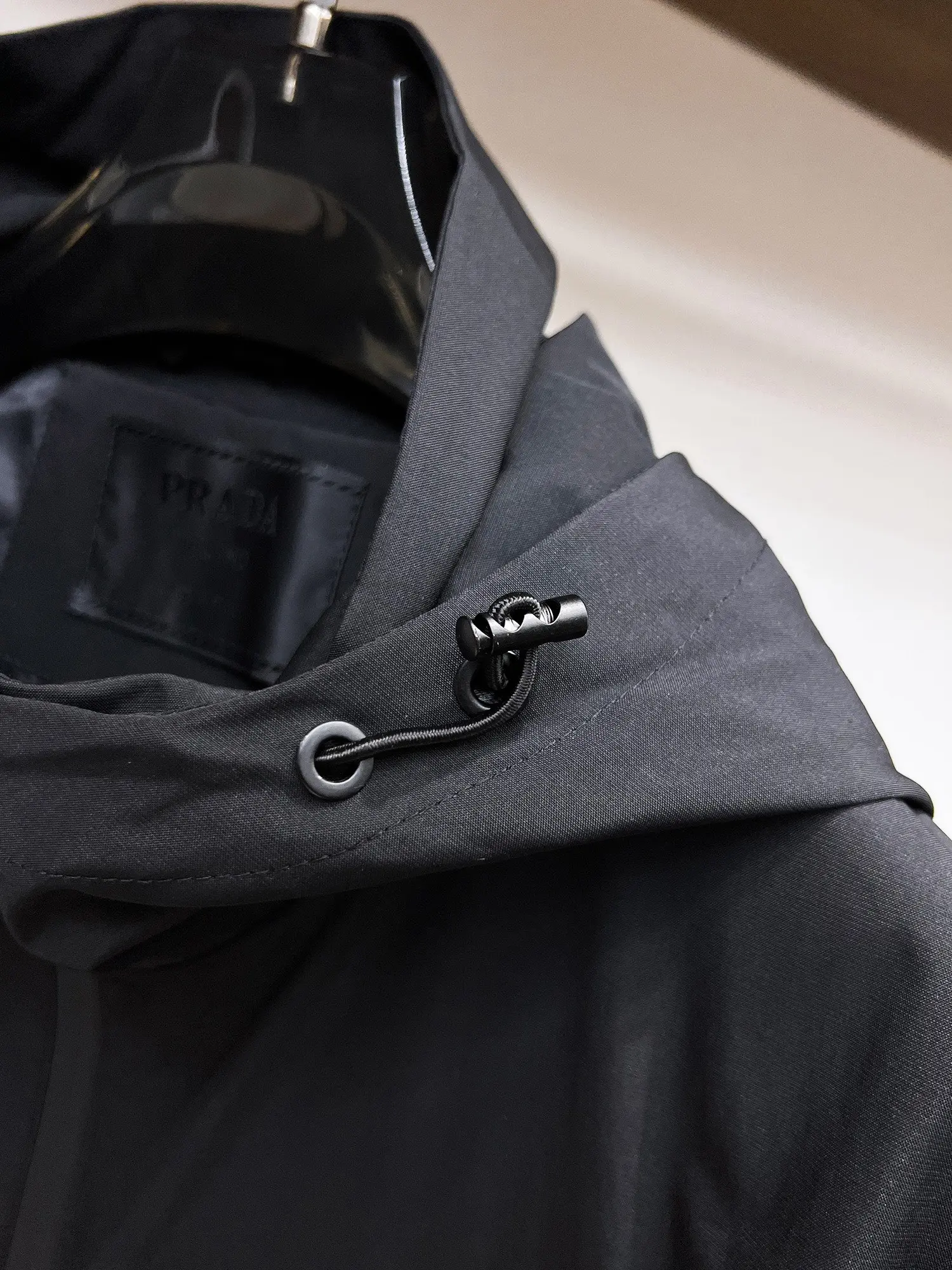 Hooded Technical Fabric Utility Jacket D38015106 — view 9