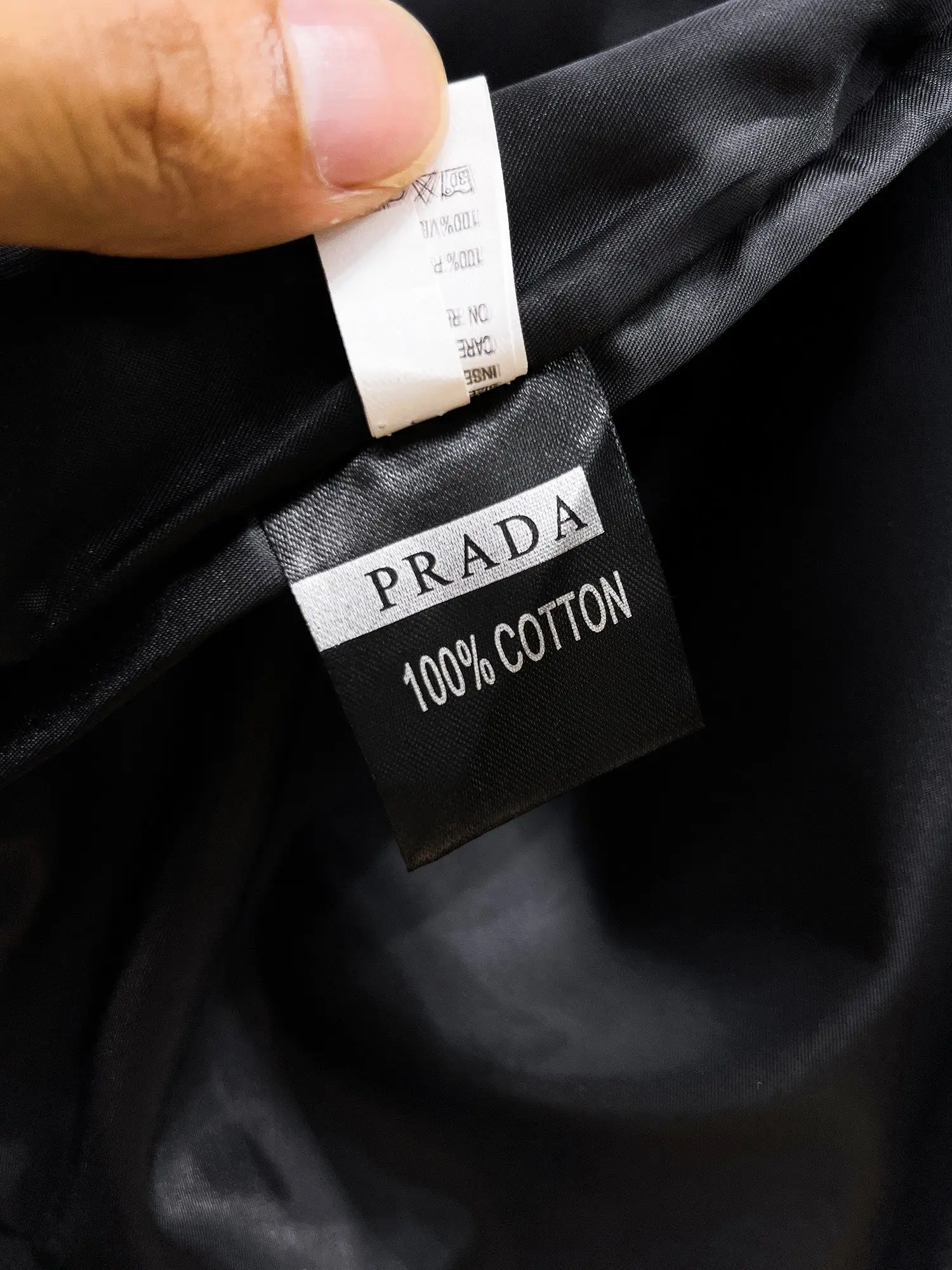 Hooded Technical Fabric Utility Jacket D38015106 — view 10