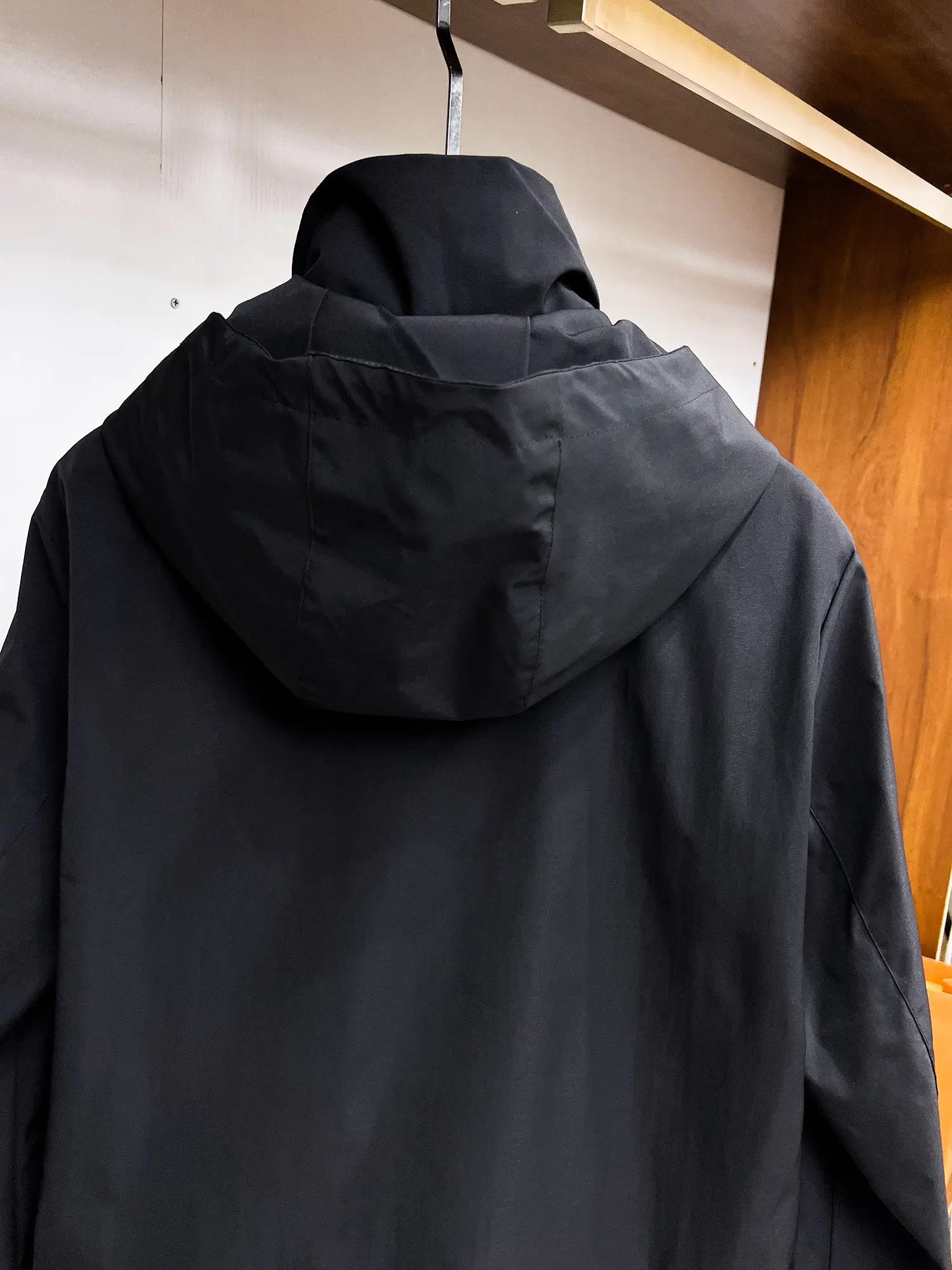 Hooded Technical Fabric Utility Jacket D38015106 — view 15