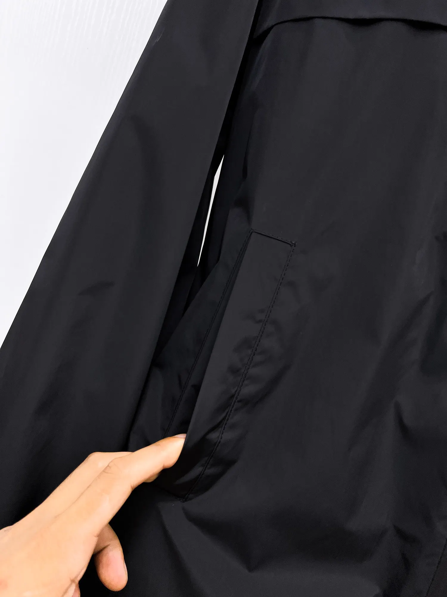 Hooded Nylon Zip-Up Jacket with Arm Pocket D38015109 — view 11