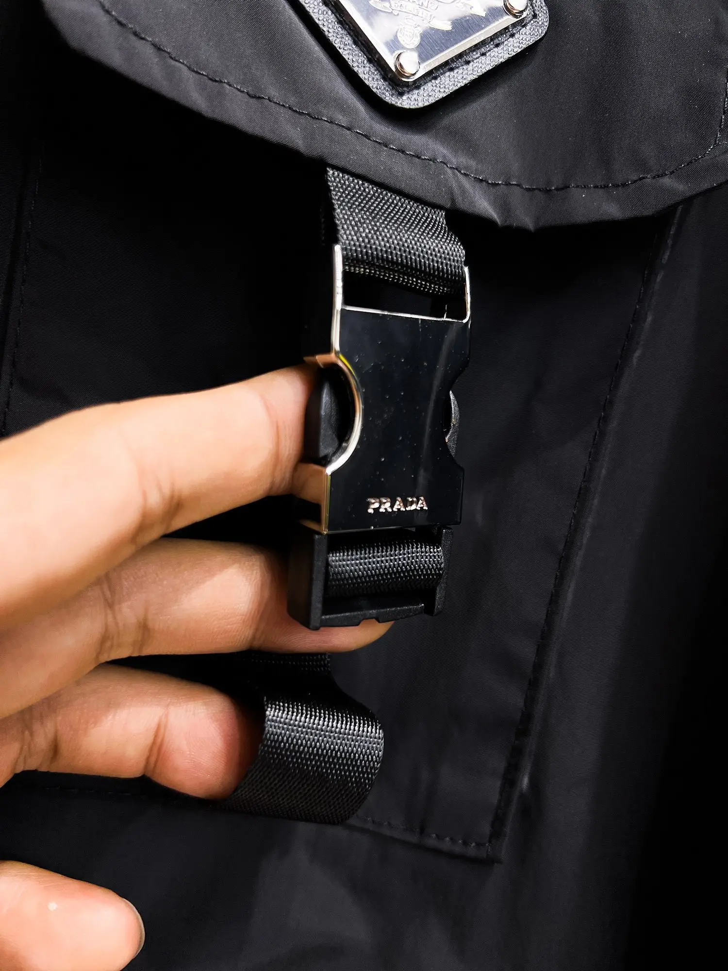 Logo-Plaque Hooded Re-Nylon Jacket D38015120 — view 6