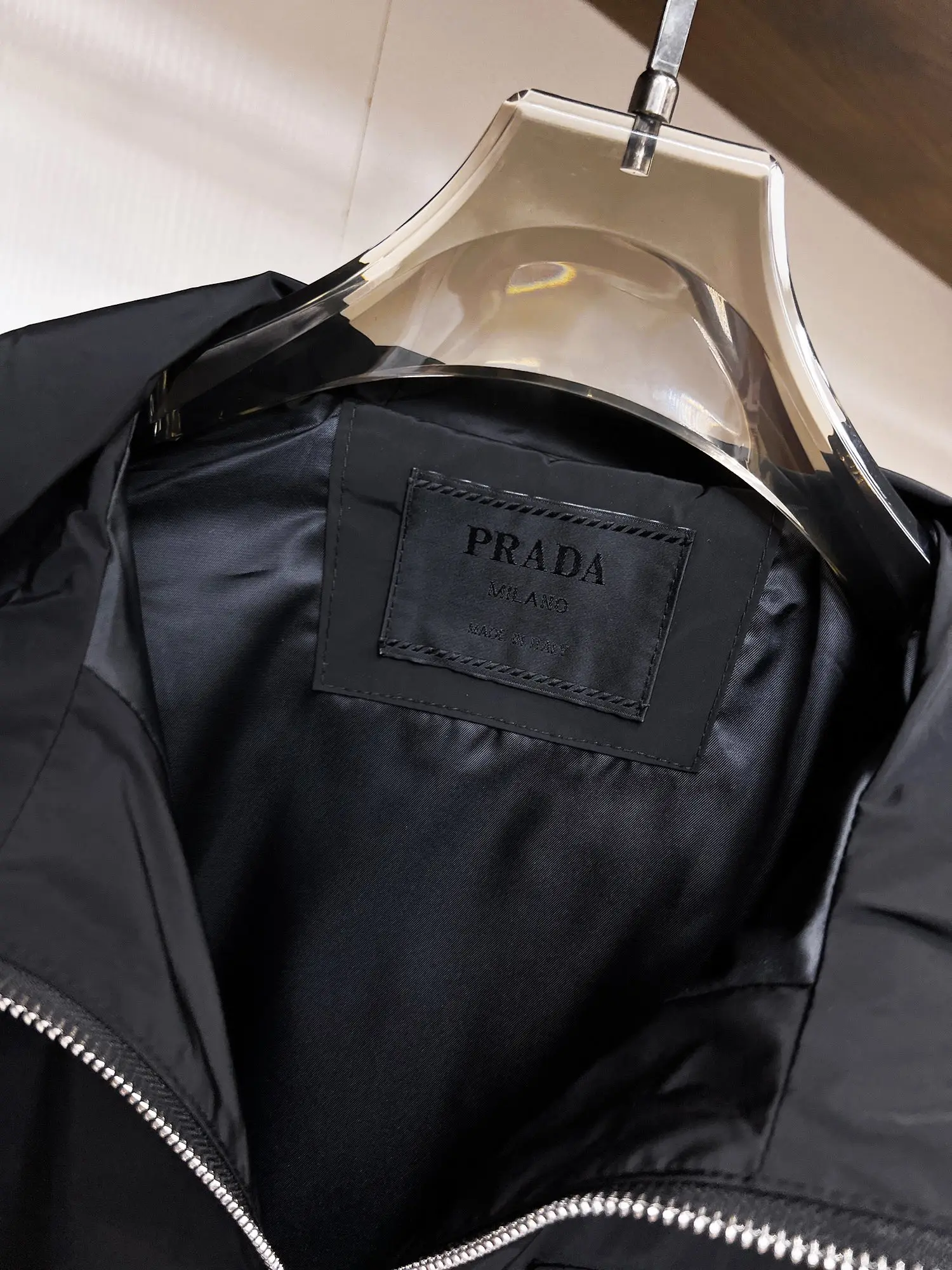 Logo-Plaque Hooded Re-Nylon Jacket D38015120 — view 8