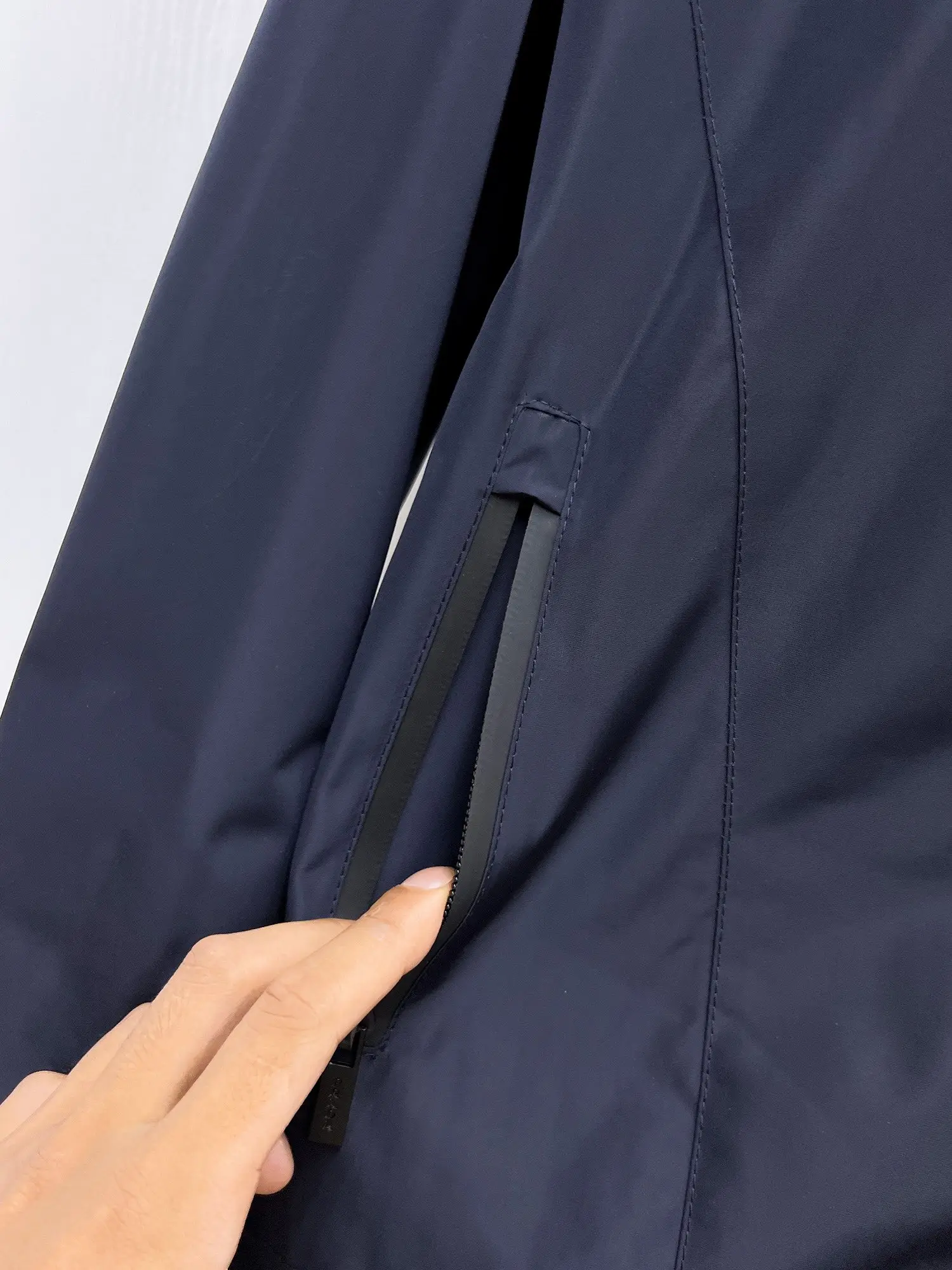 Logo-Appliquéd Hooded Shell Jacket D38015118 — view 11