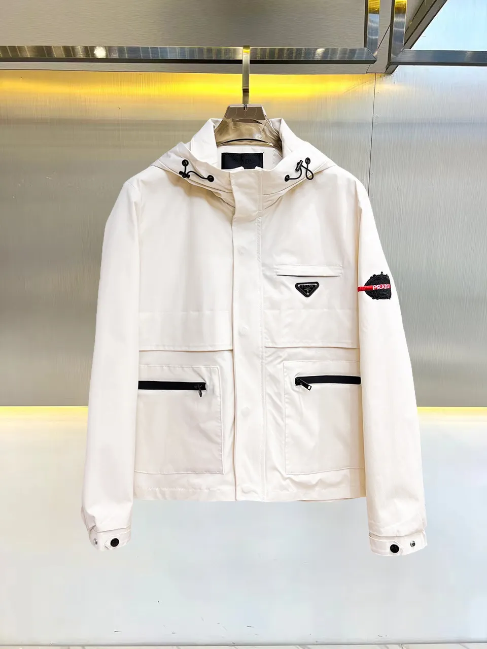 Hooded Technical Shell Jacket D38015123