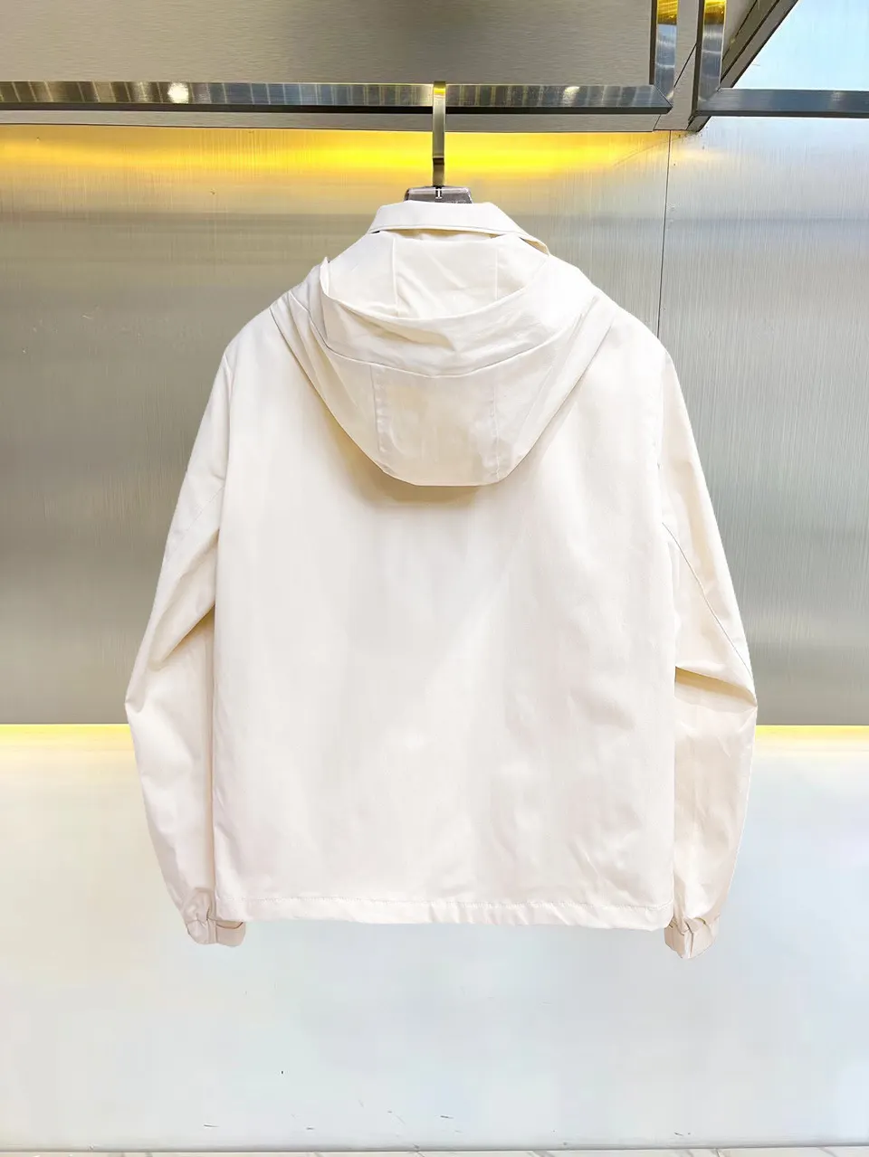 Hooded Technical Shell Jacket D38015123 — view 2