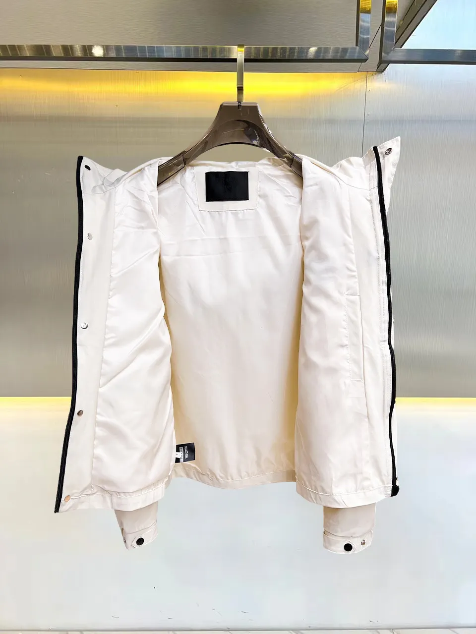Hooded Technical Shell Jacket D38015123 — view 3