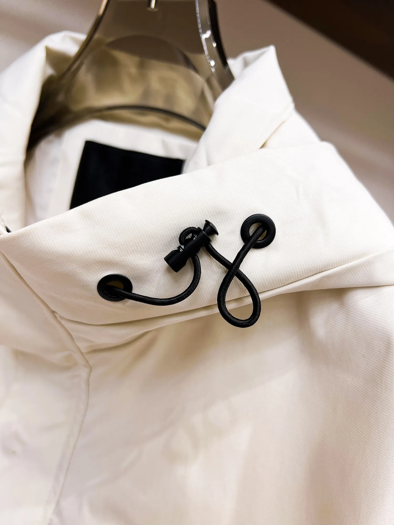 Hooded Technical Shell Jacket D38015123 — view 9