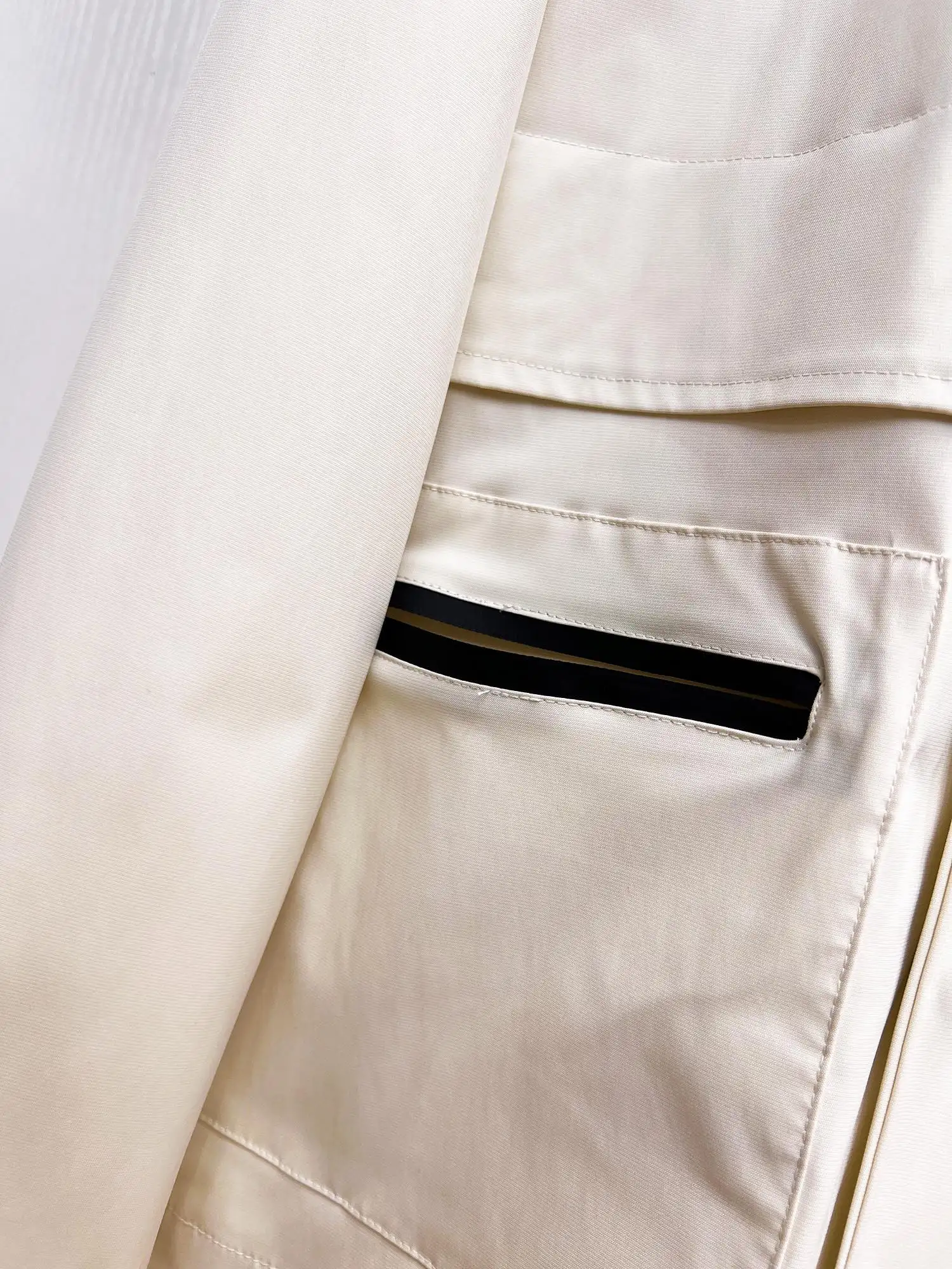 Hooded Technical Shell Jacket D38015123 — view 11