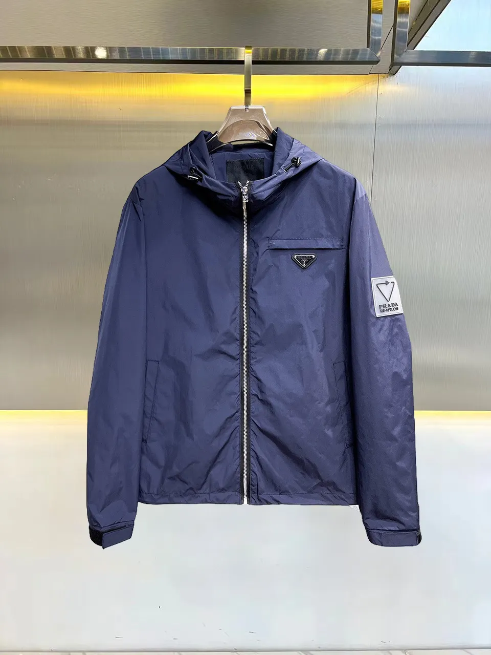 Re-Nylon Hooded Zip-Up Jacket D38015114