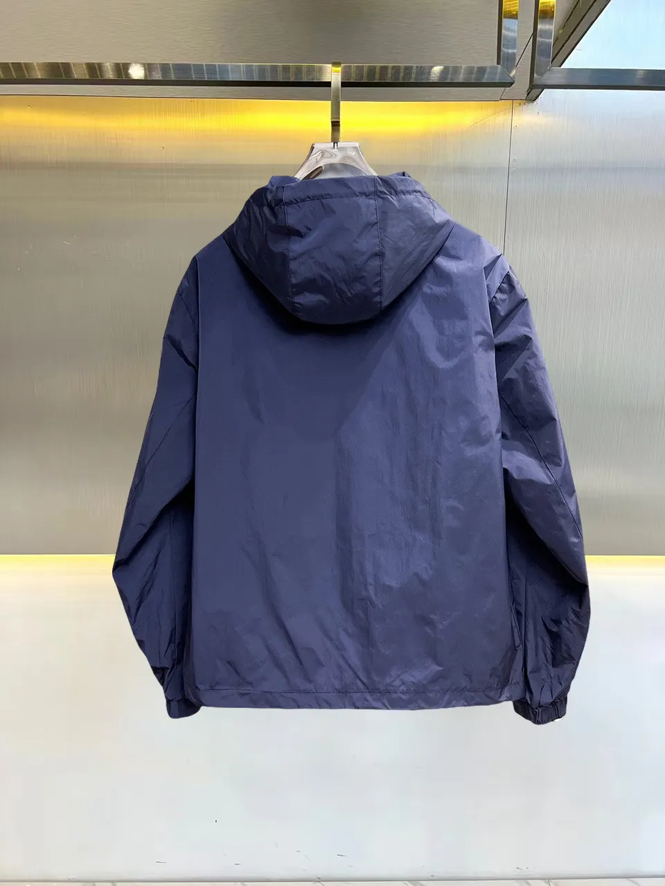 Re-Nylon Hooded Zip-Up Jacket D38015114 — view 2