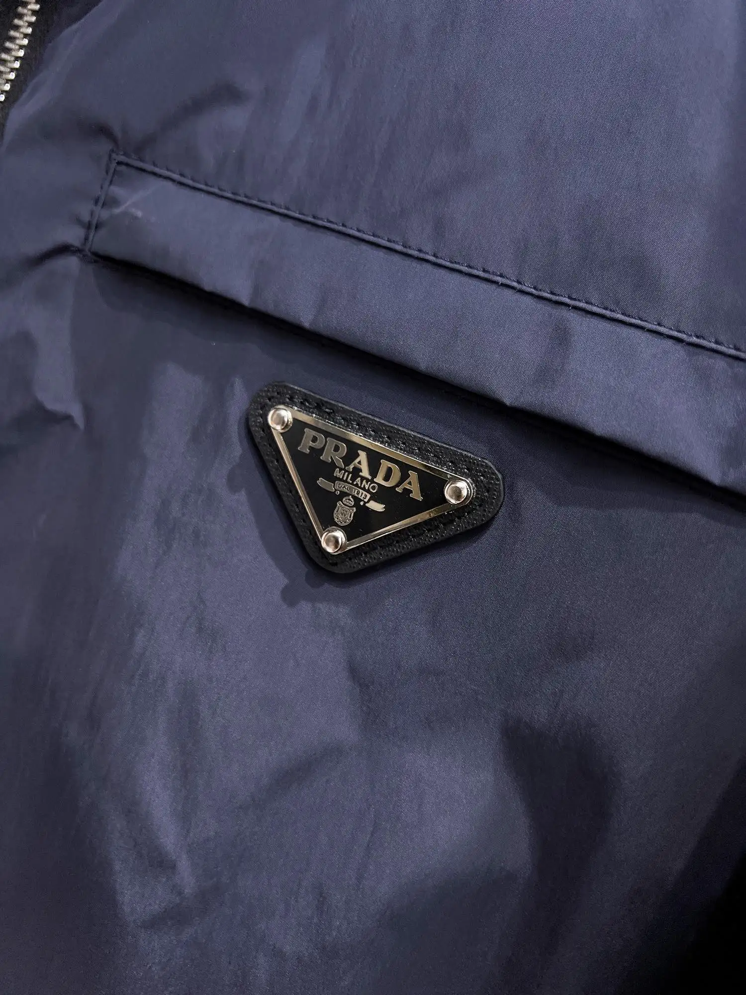 Re-Nylon Hooded Zip-Up Jacket D38015114 — view 6