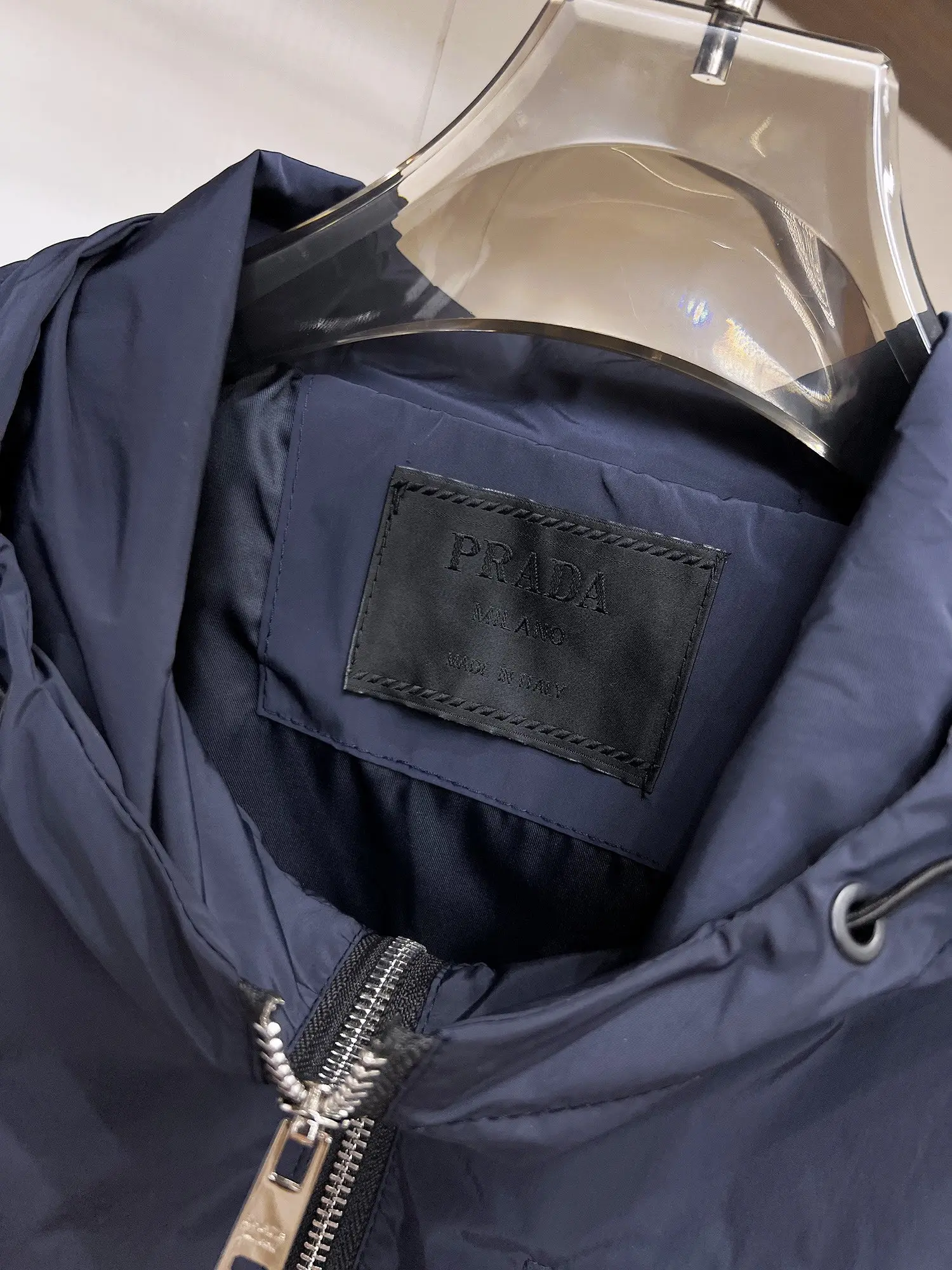 Re-Nylon Hooded Zip-Up Jacket D38015114 — view 8