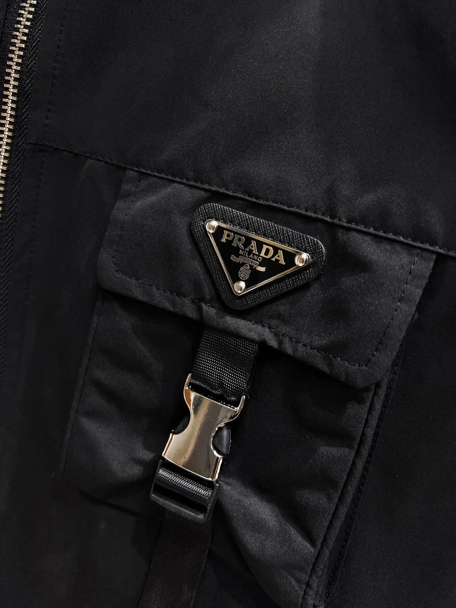 Hooded Utility Jacket with Buckle Pockets D38015135 — view 4