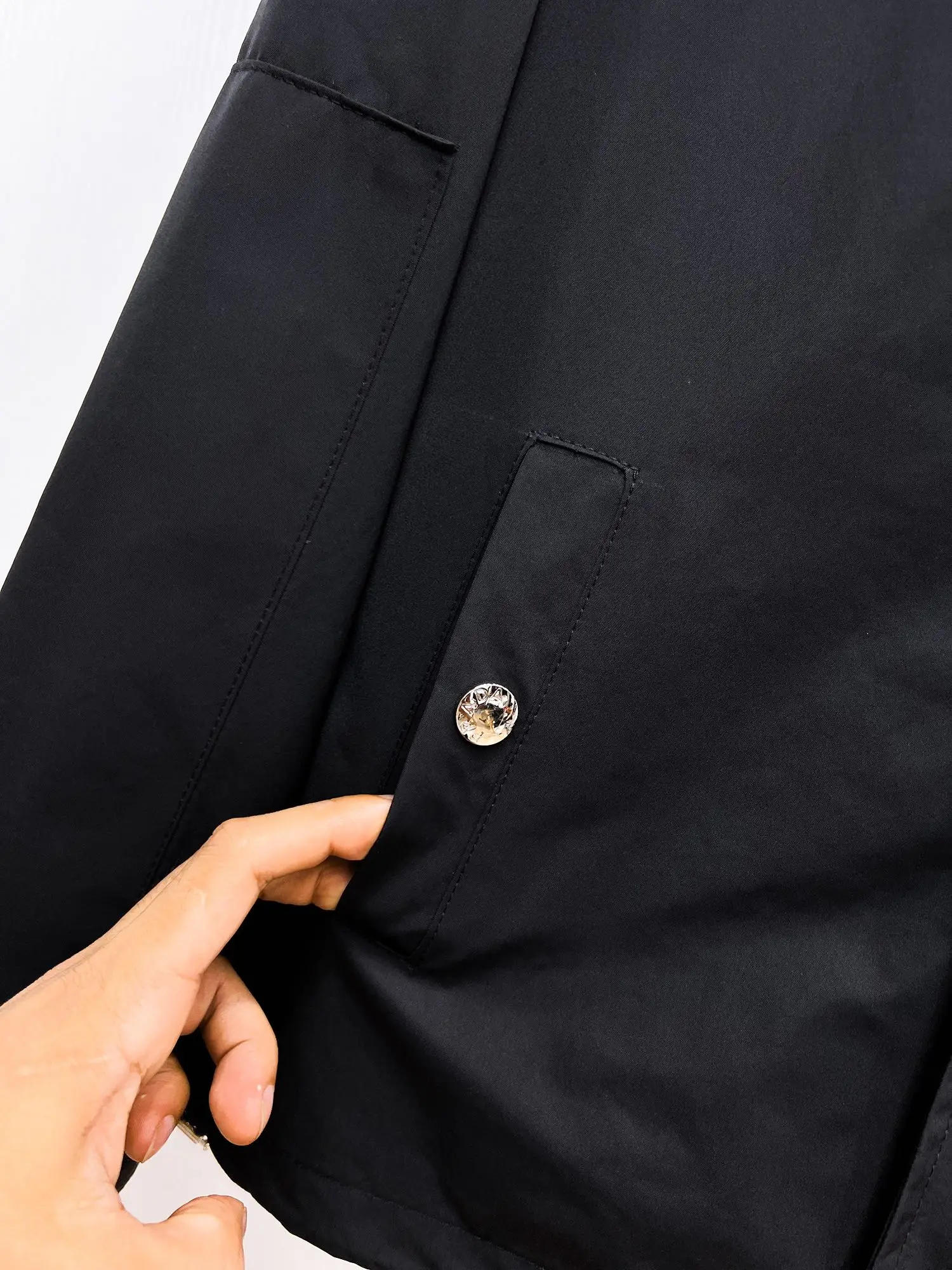 Logo-Appliquéd Hooded Field Jacket D38015138 — view 10