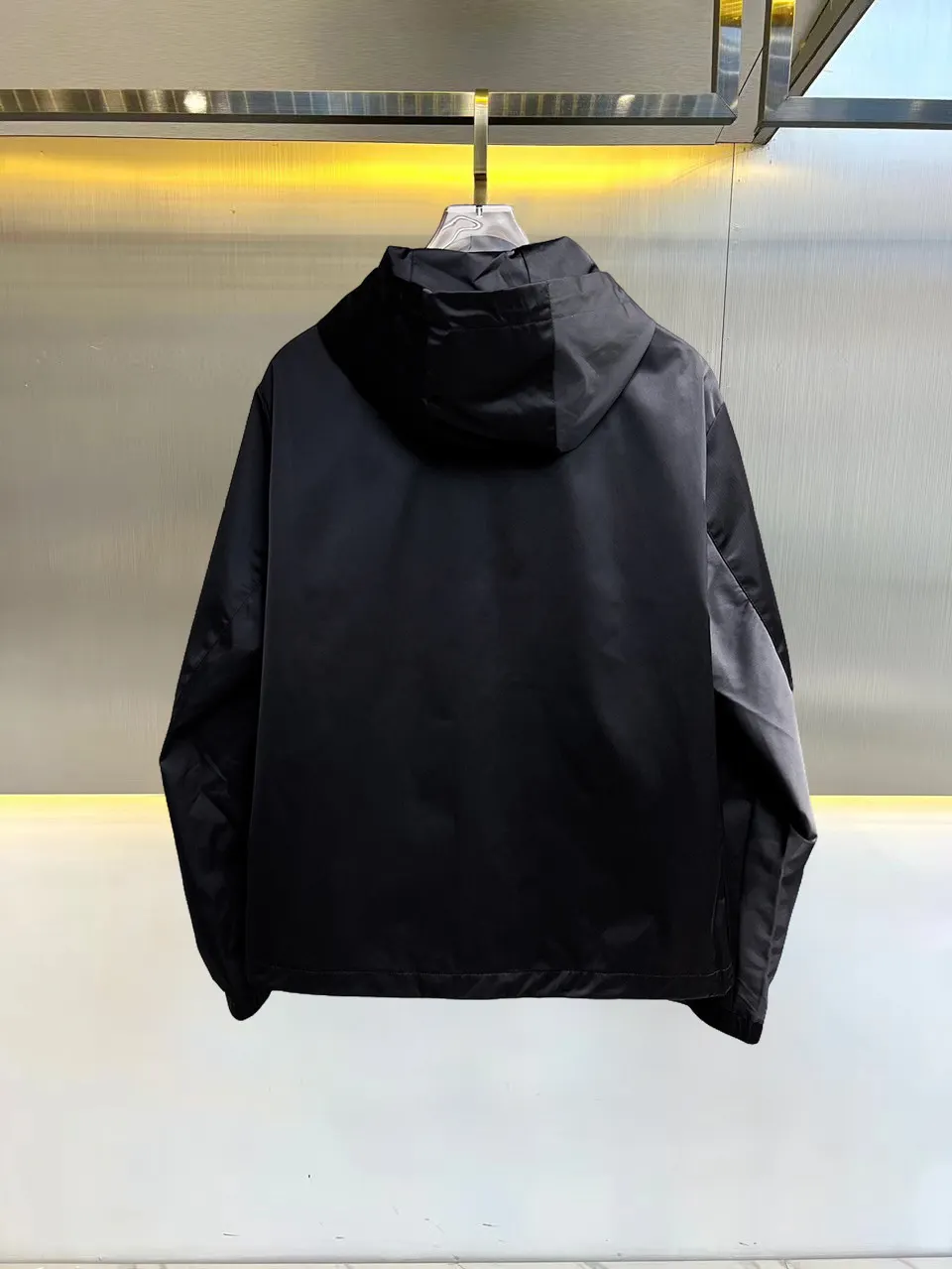 Logo-Plaque Hooded Shell Jacket D38015108 — view 2