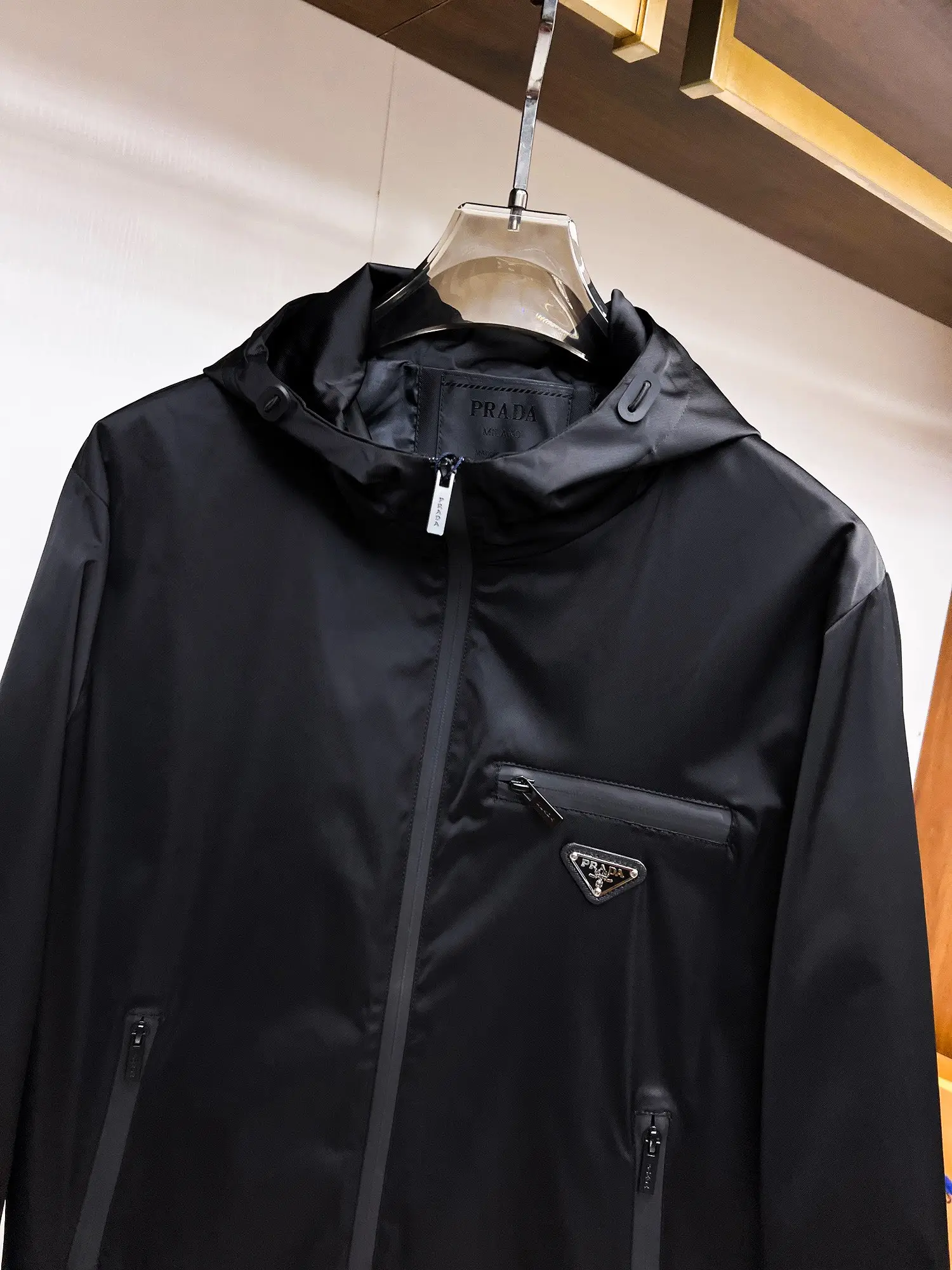Logo-Plaque Hooded Shell Jacket D38015108 — view 4