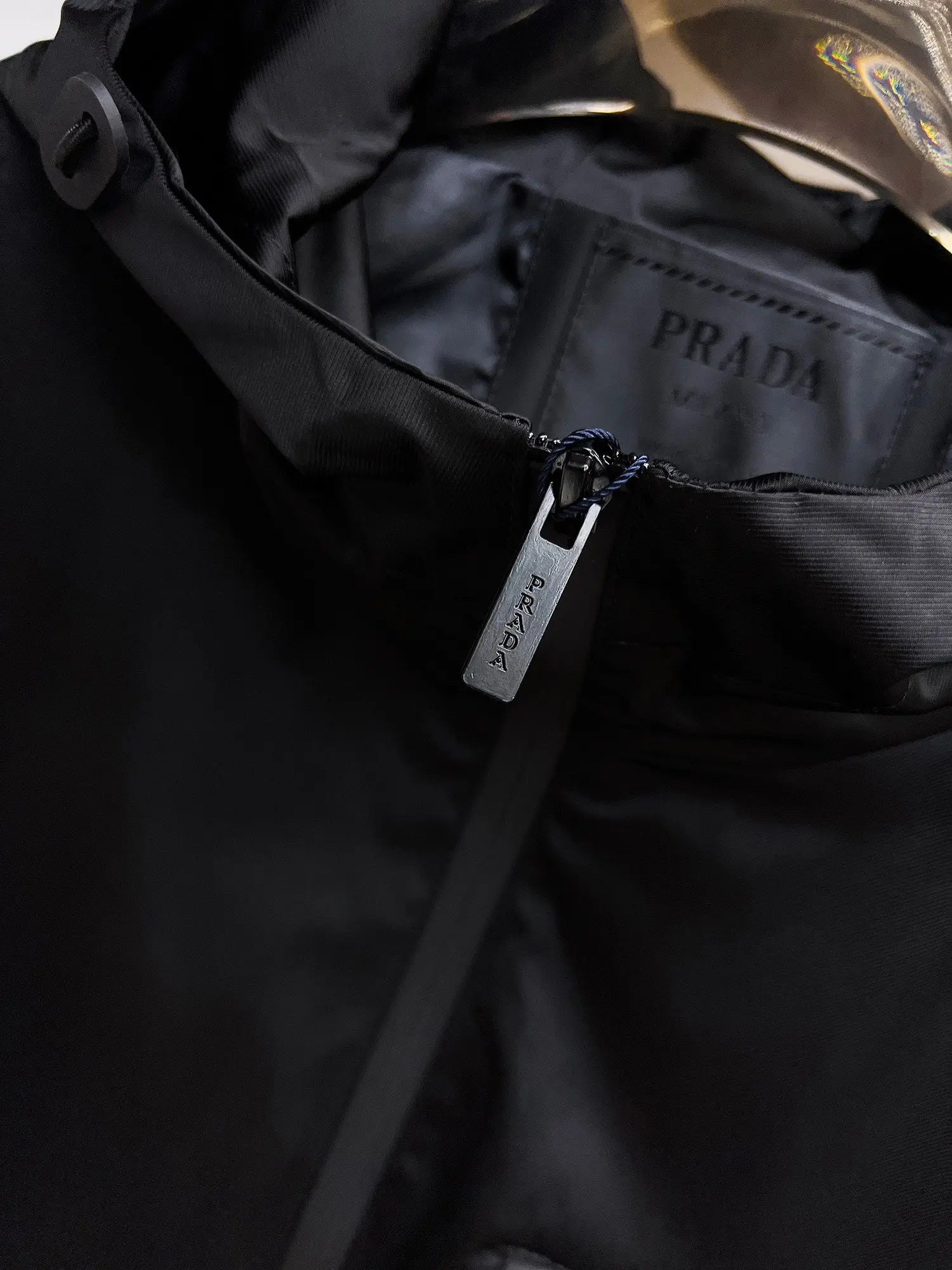 Logo-Plaque Hooded Shell Jacket D38015108 — view 6