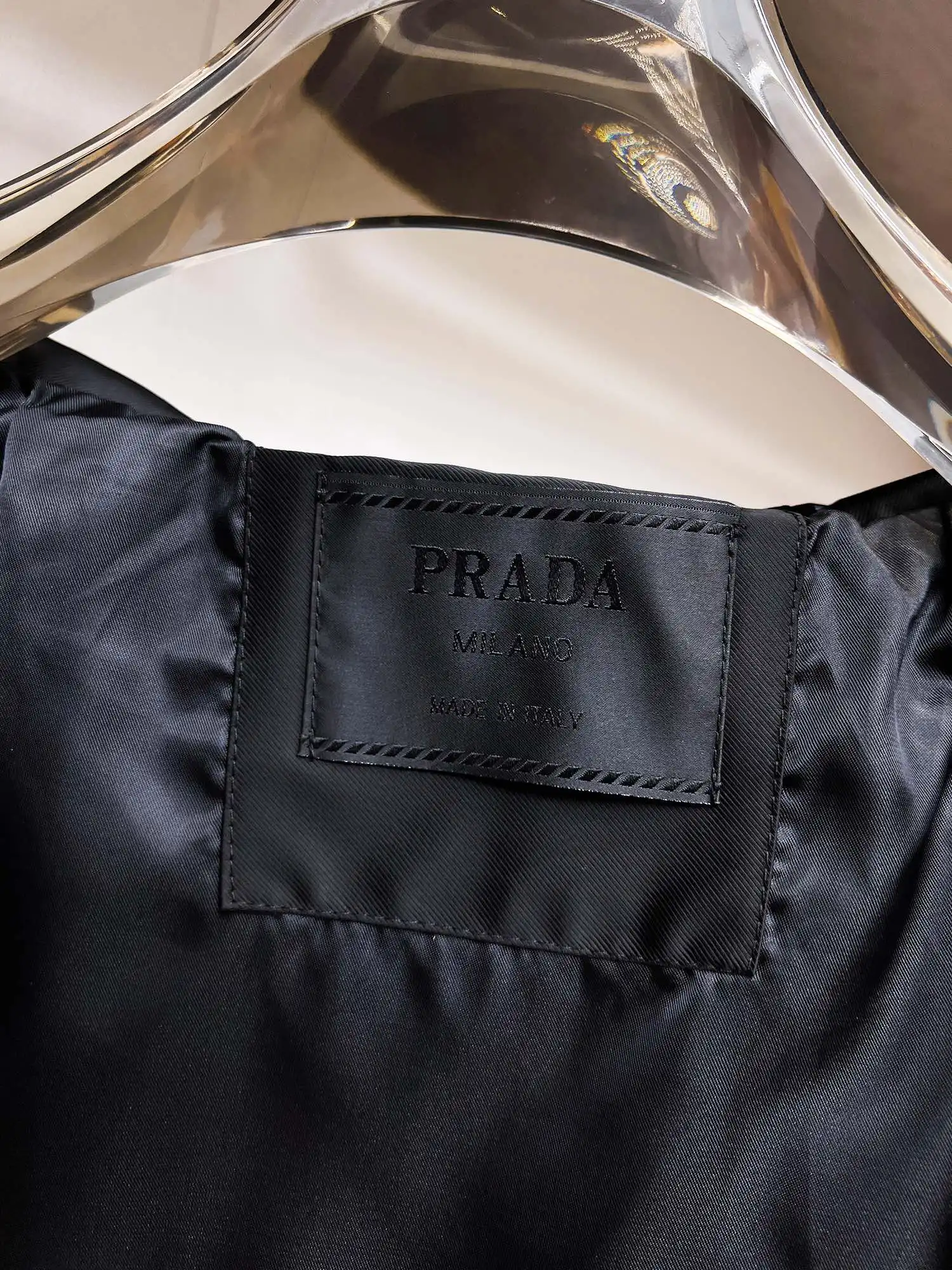 Logo-Plaque Hooded Shell Jacket D38015108 — view 7