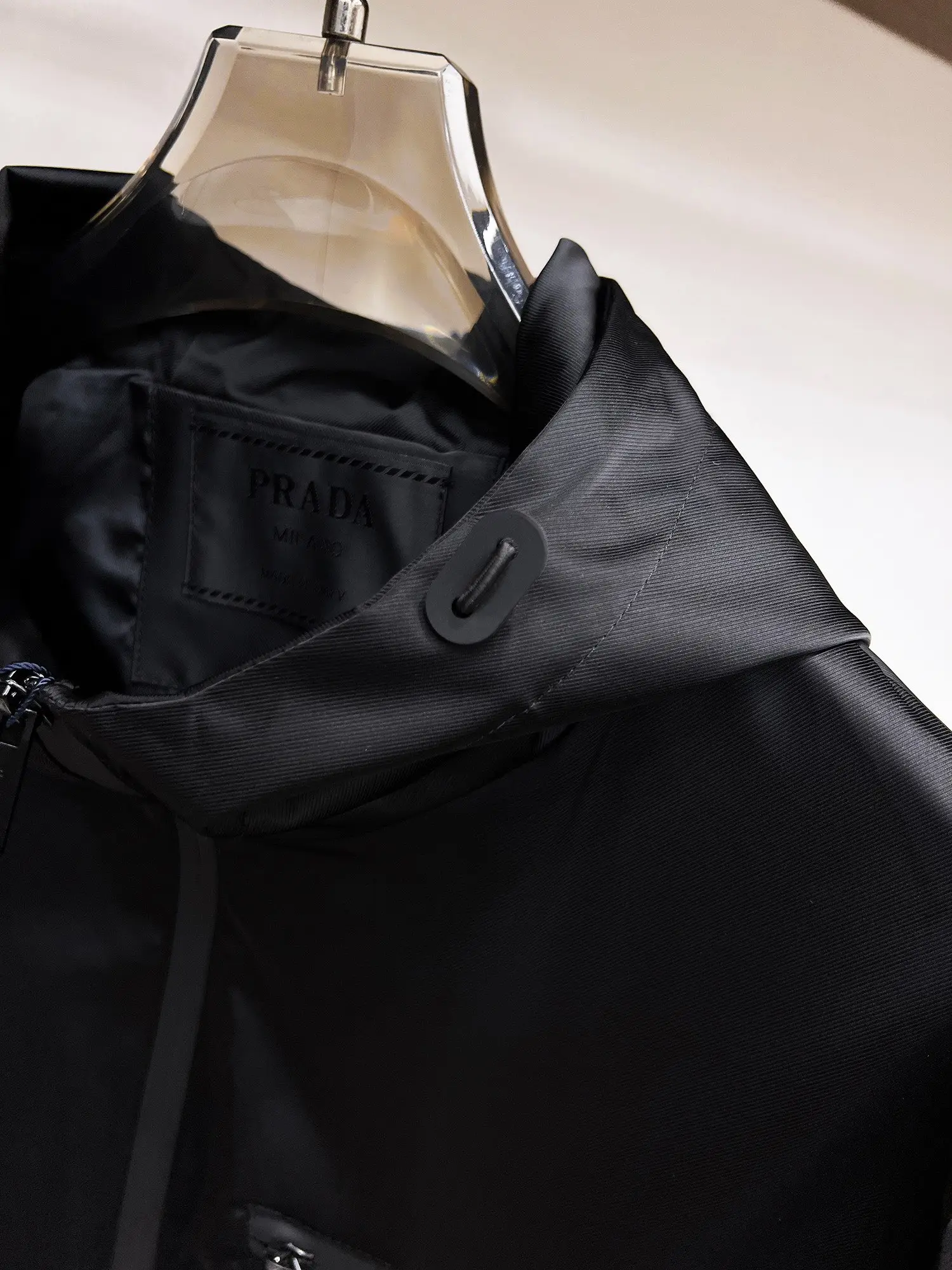 Logo-Plaque Hooded Shell Jacket D38015108 — view 8