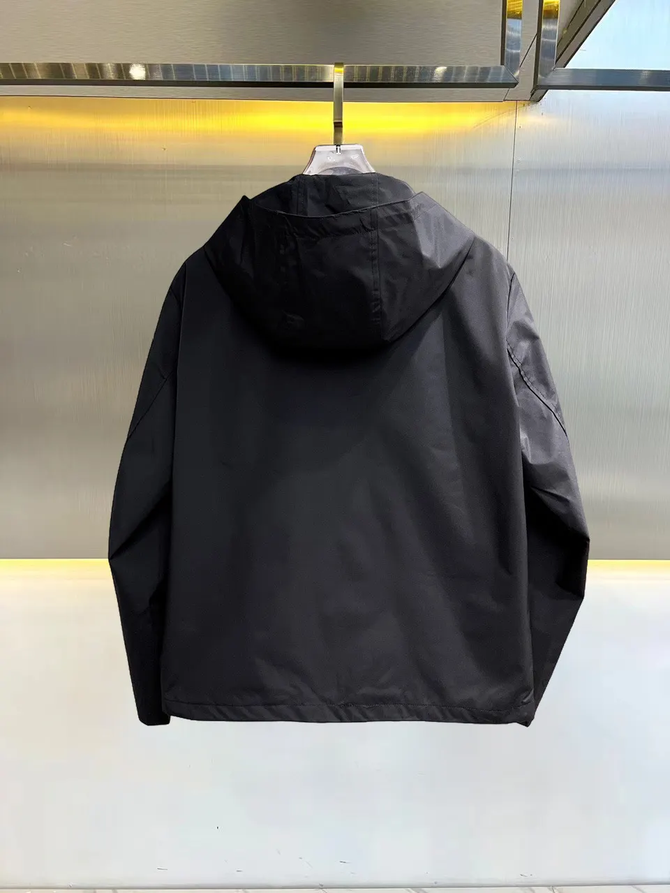 Logo-Appliquéd Hooded Field Jacket D38015124 — view 2