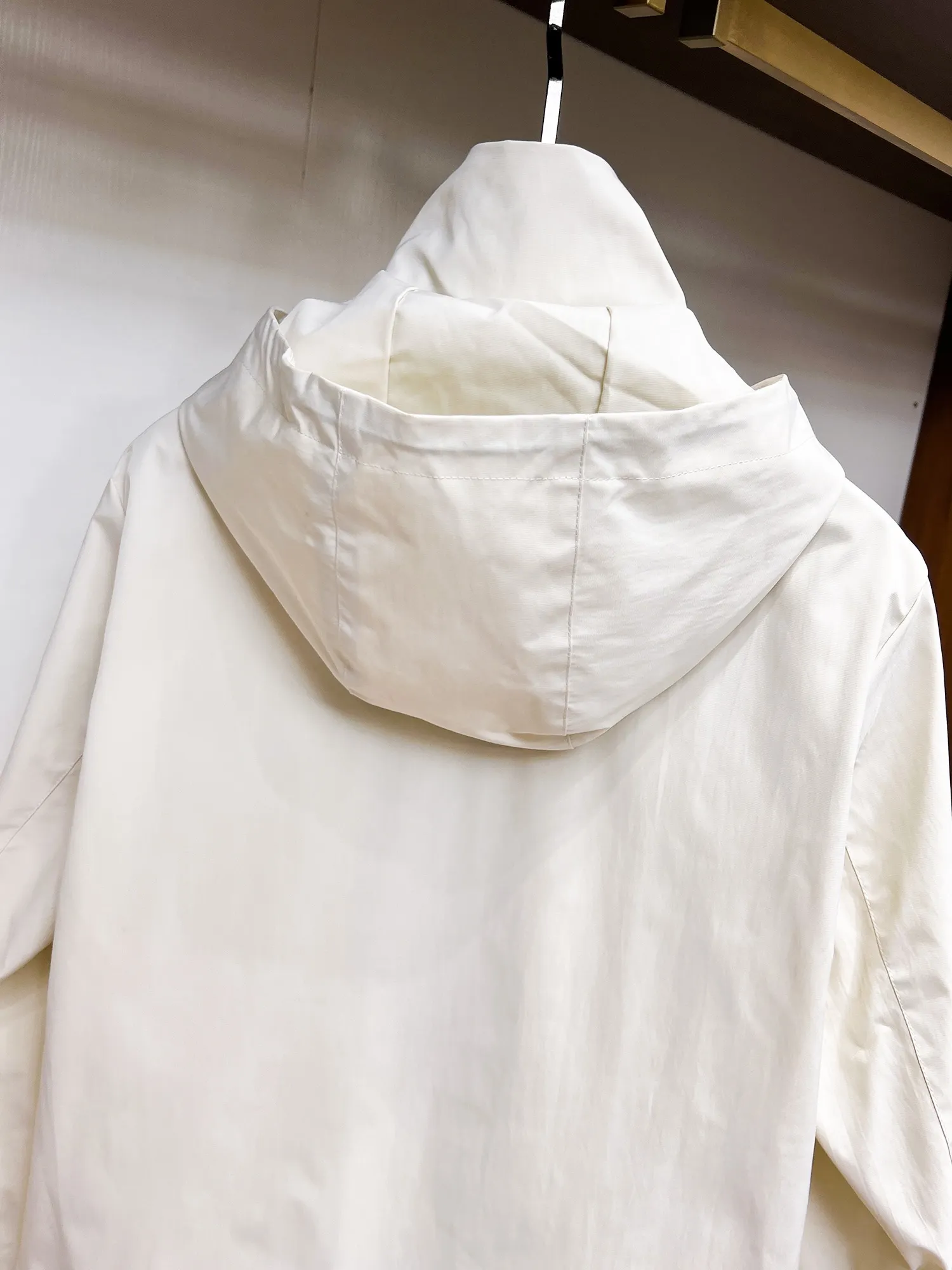 Hooded Technical Shell Jacket D38015107 — view 14