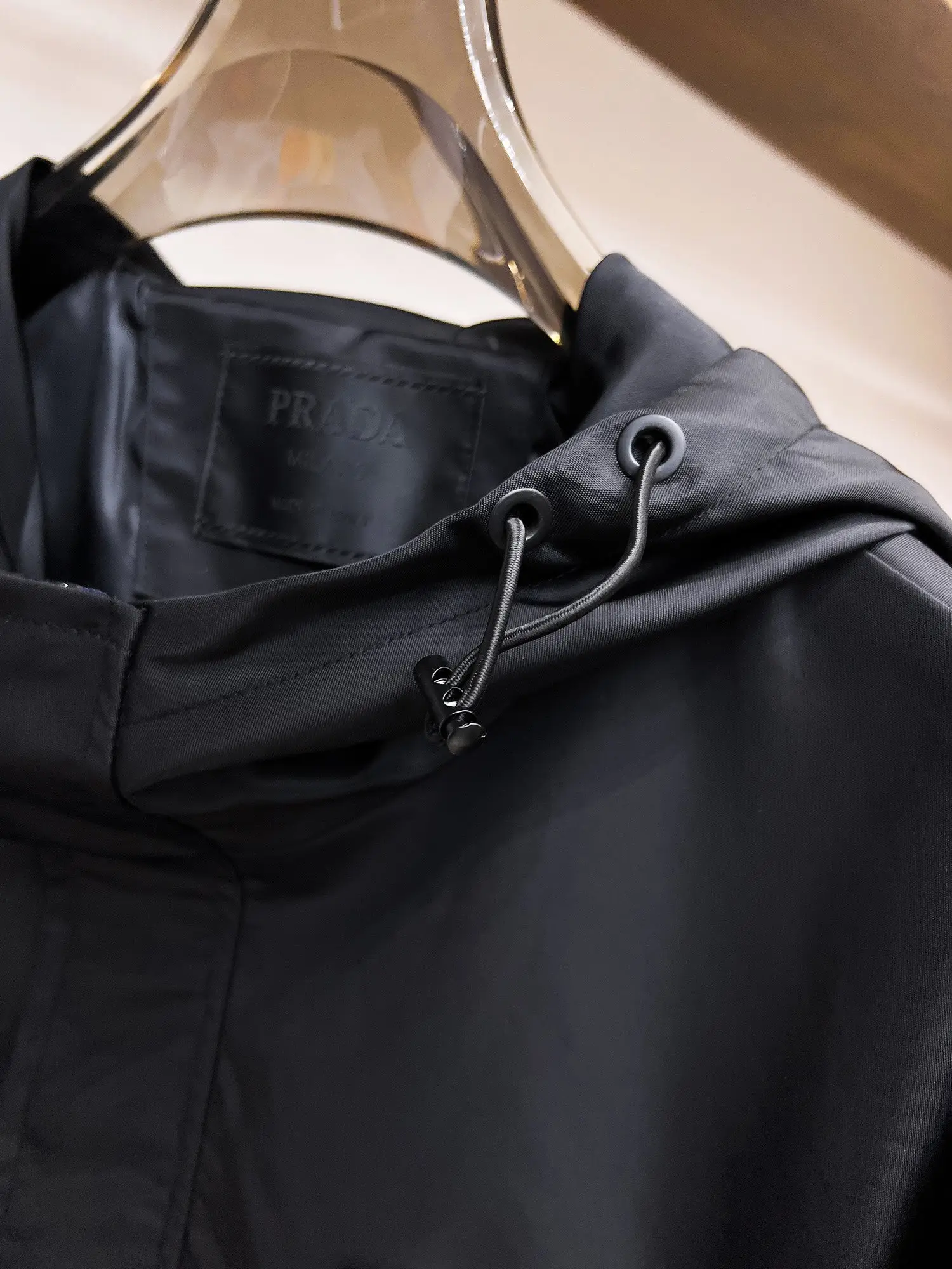 Logo-Appliquéd Hooded Shell Jacket D38015115 — view 8