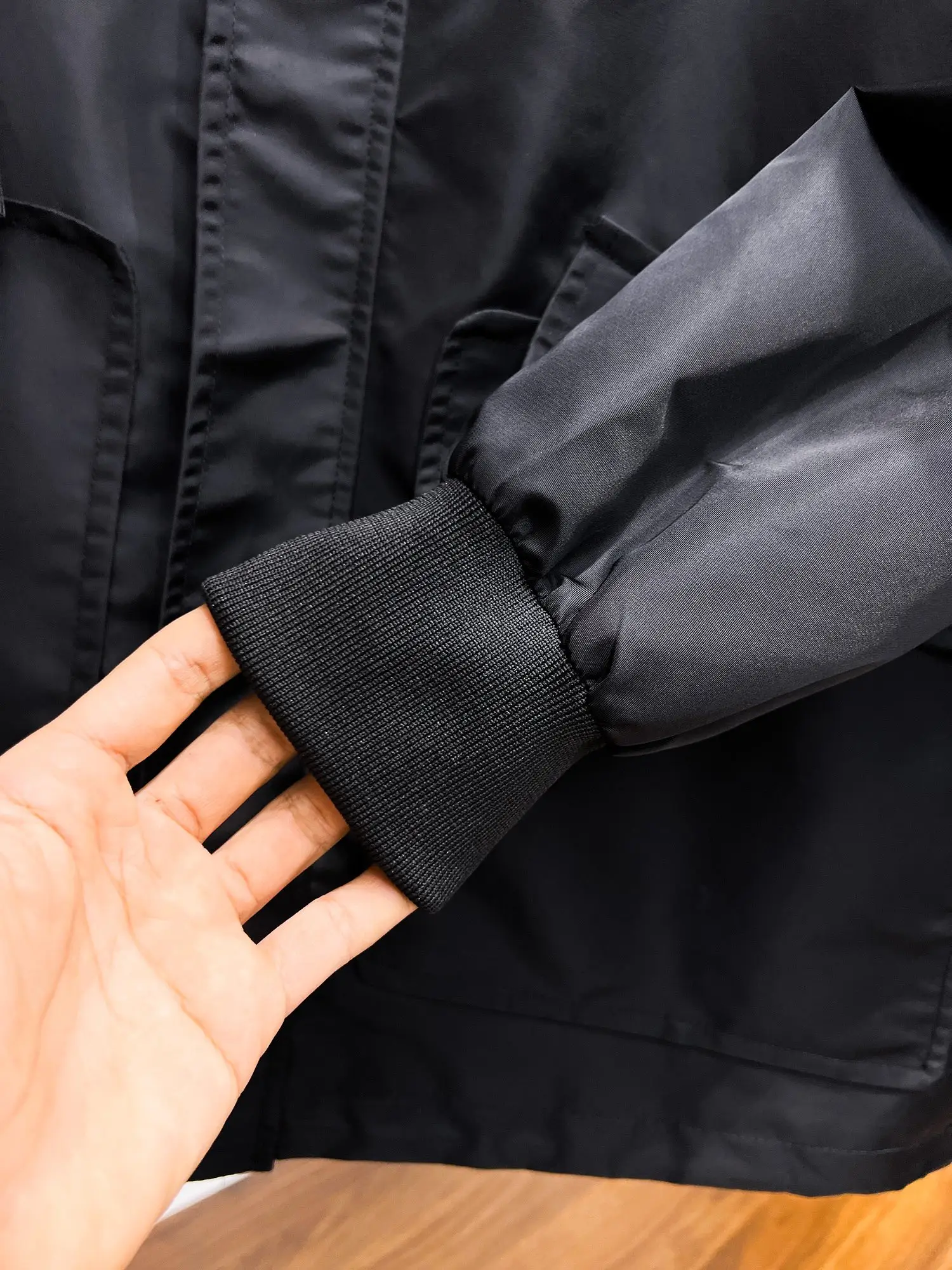 Logo-Appliquéd Hooded Shell Jacket D38015115 — view 11