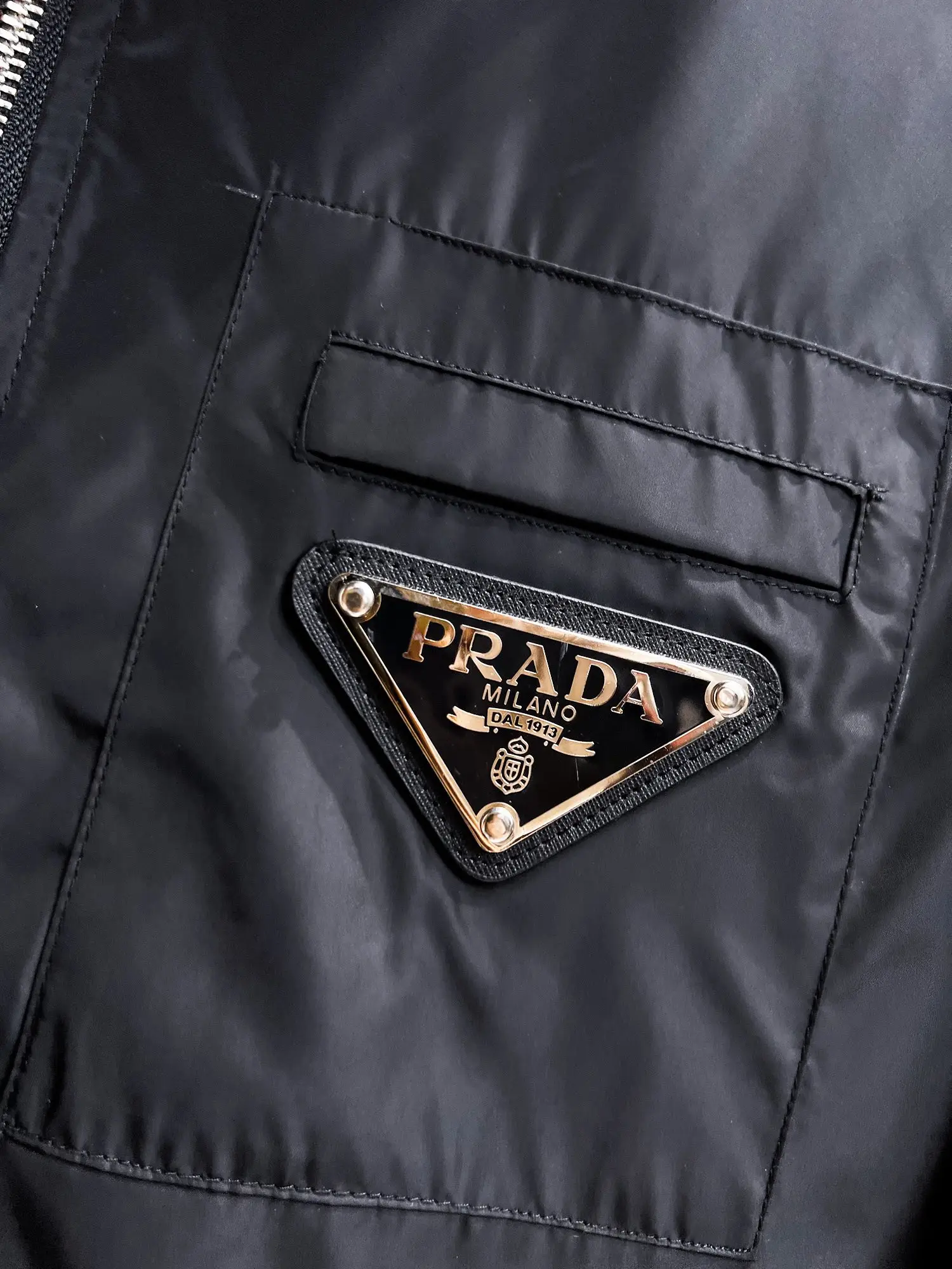 Logo-Appliquéd Hooded Shell Jacket D38015133 — view 5