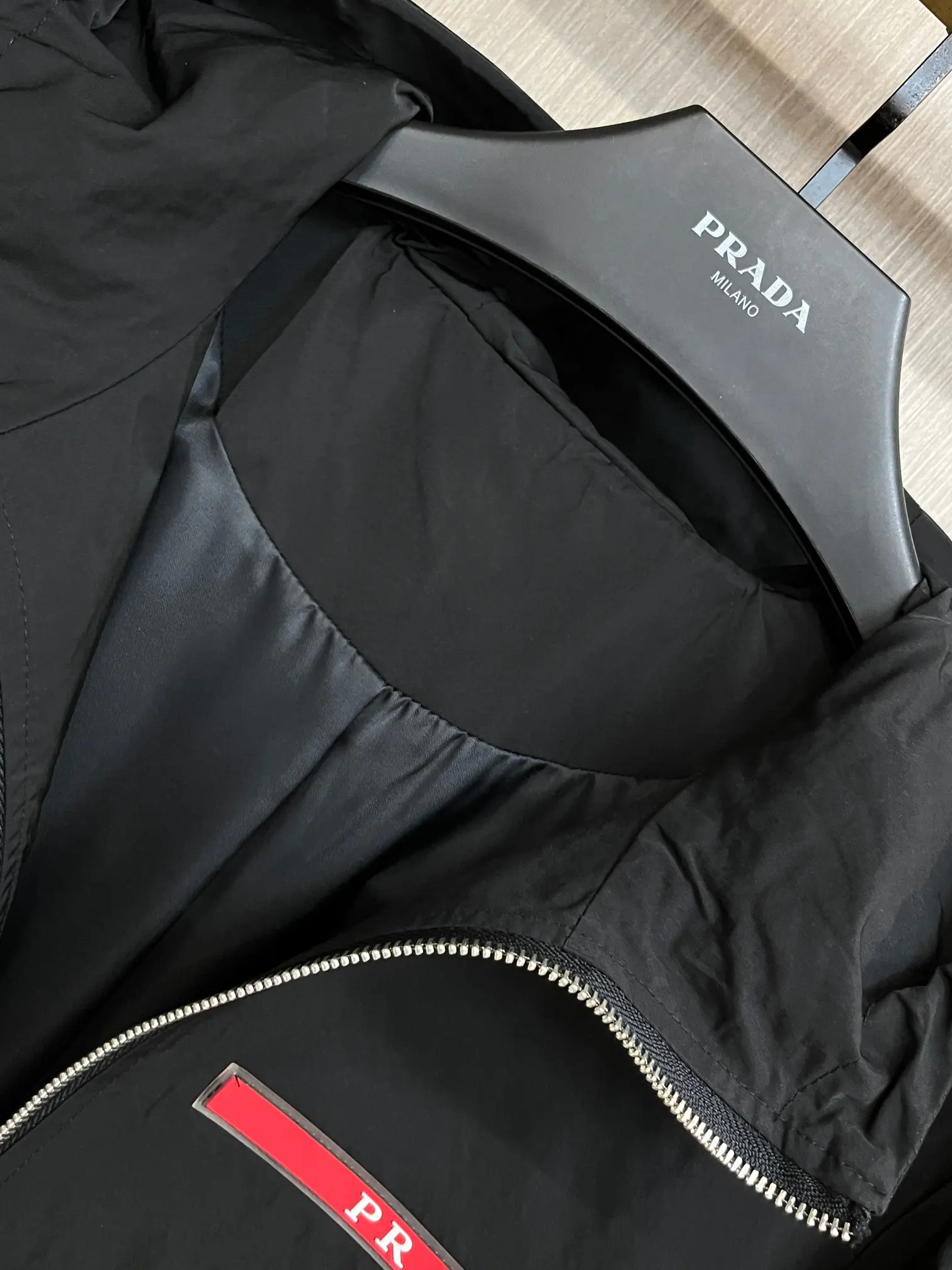 Logo-Patch Hooded Shell Jacket D38014696 — view 4