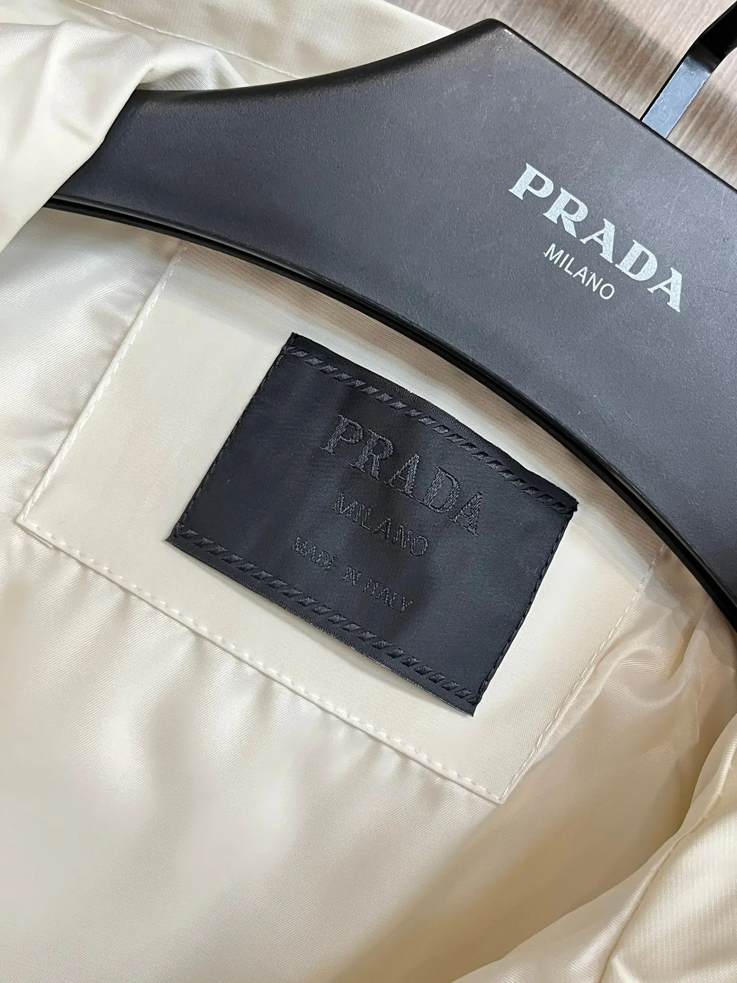 Hooded Technical Shell Jacket D38014803 — view 5