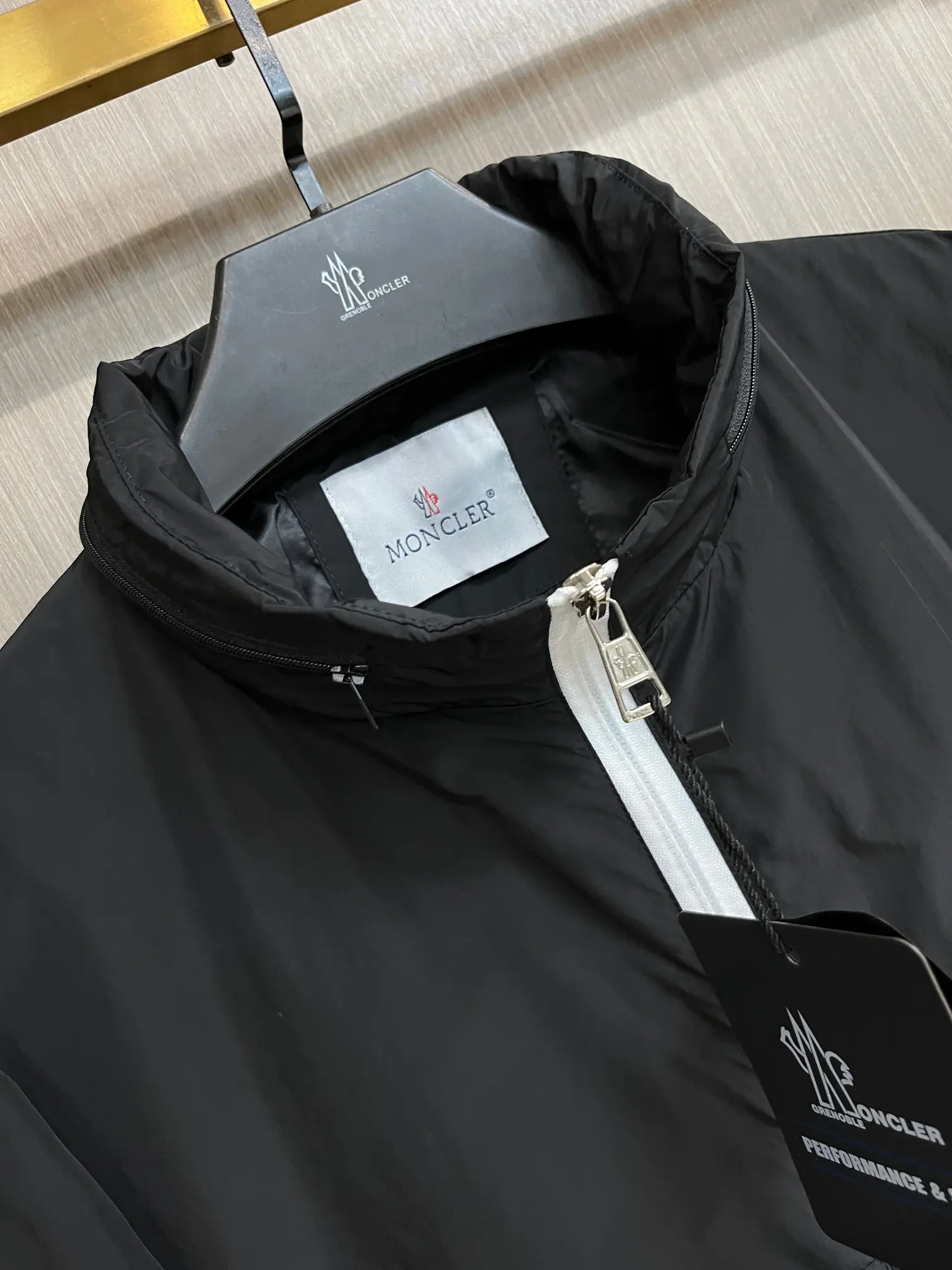 Logo-Patch Shell Windbreaker Jacket D38014703 — view 3