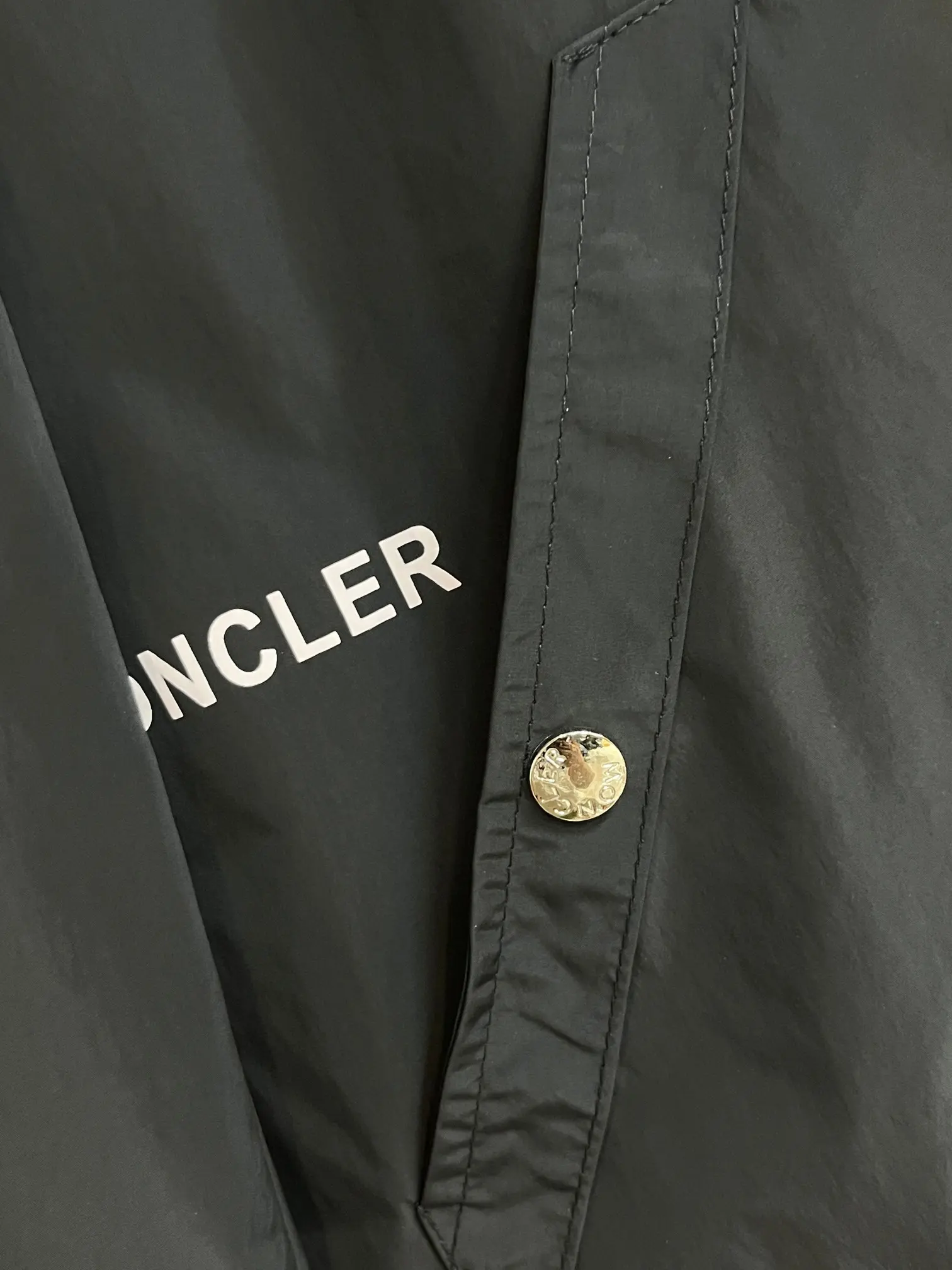Logo-Patch Shell Windbreaker Jacket D38014703 — view 7