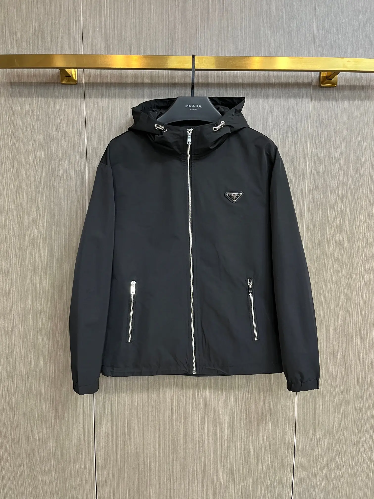 Logo-Appliqué Hooded Shell Jacket D38014691