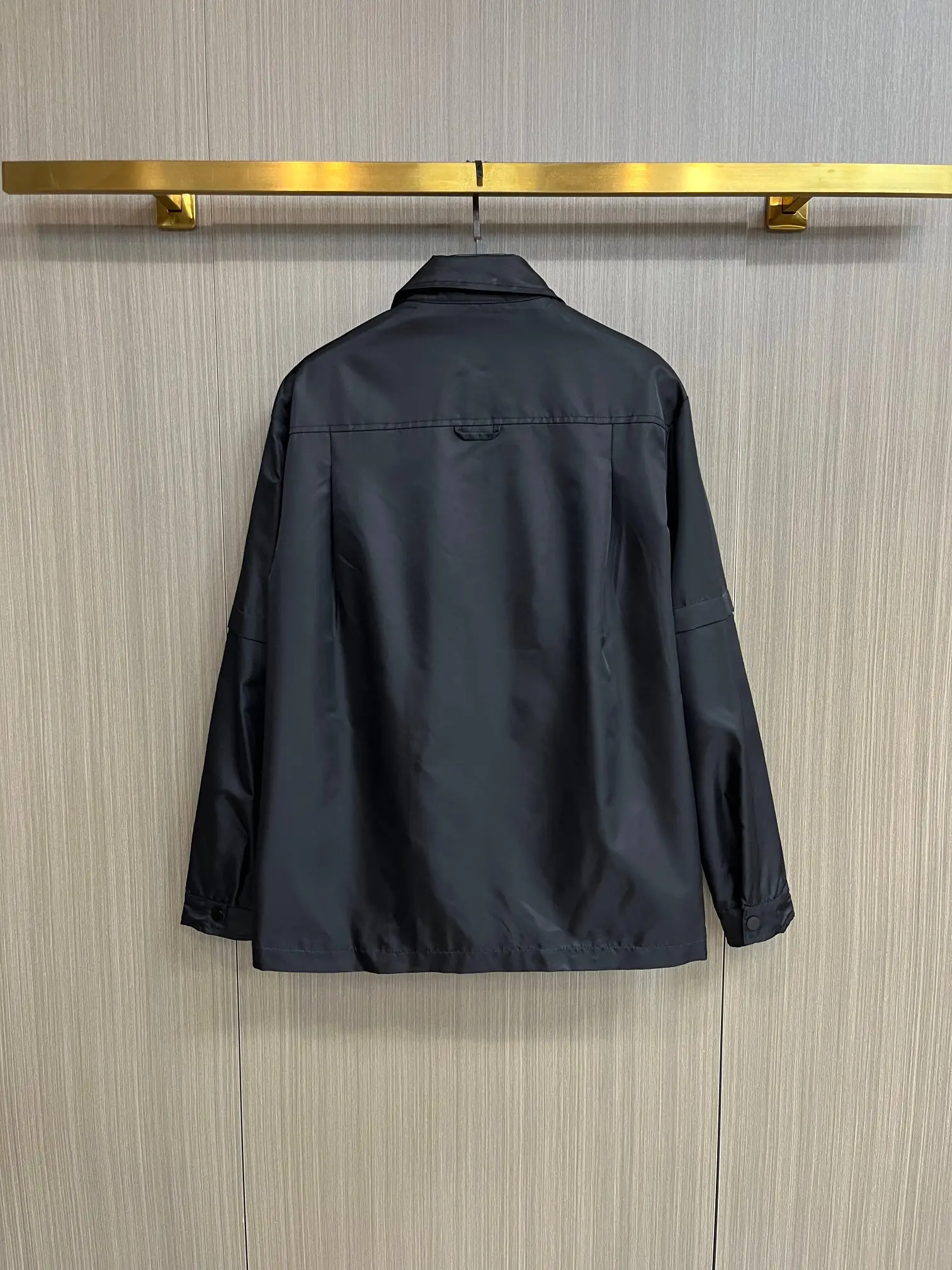 Re-Nylon Buckle Detail Utility Jacket D38014772 — view 2