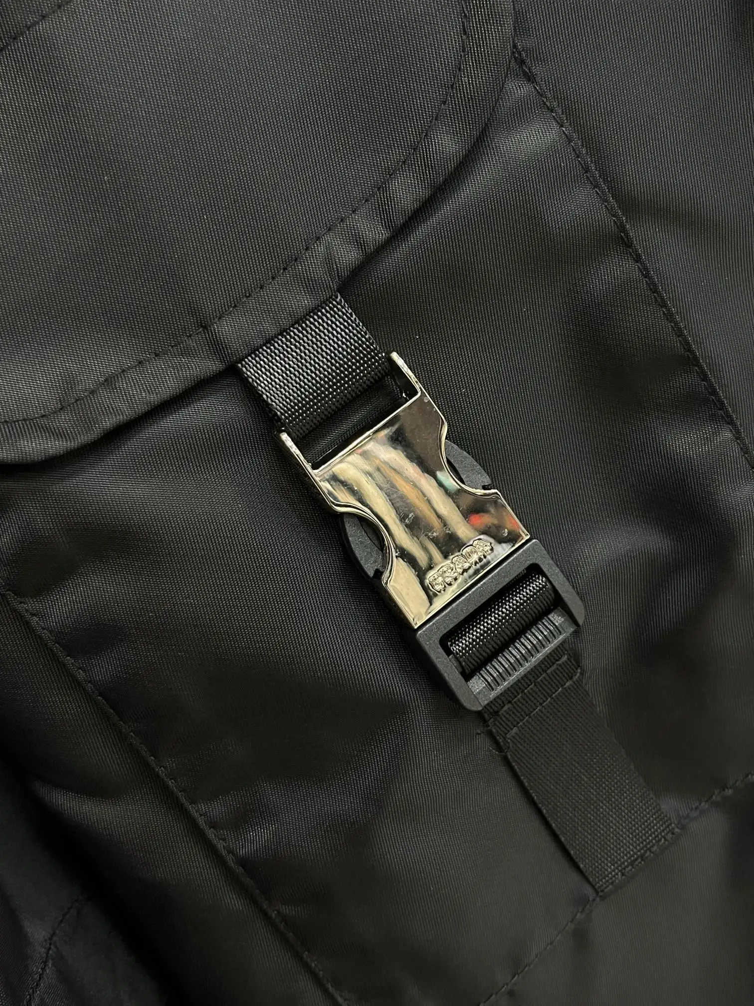 Re-Nylon Buckle Detail Utility Jacket D38014772 — view 6