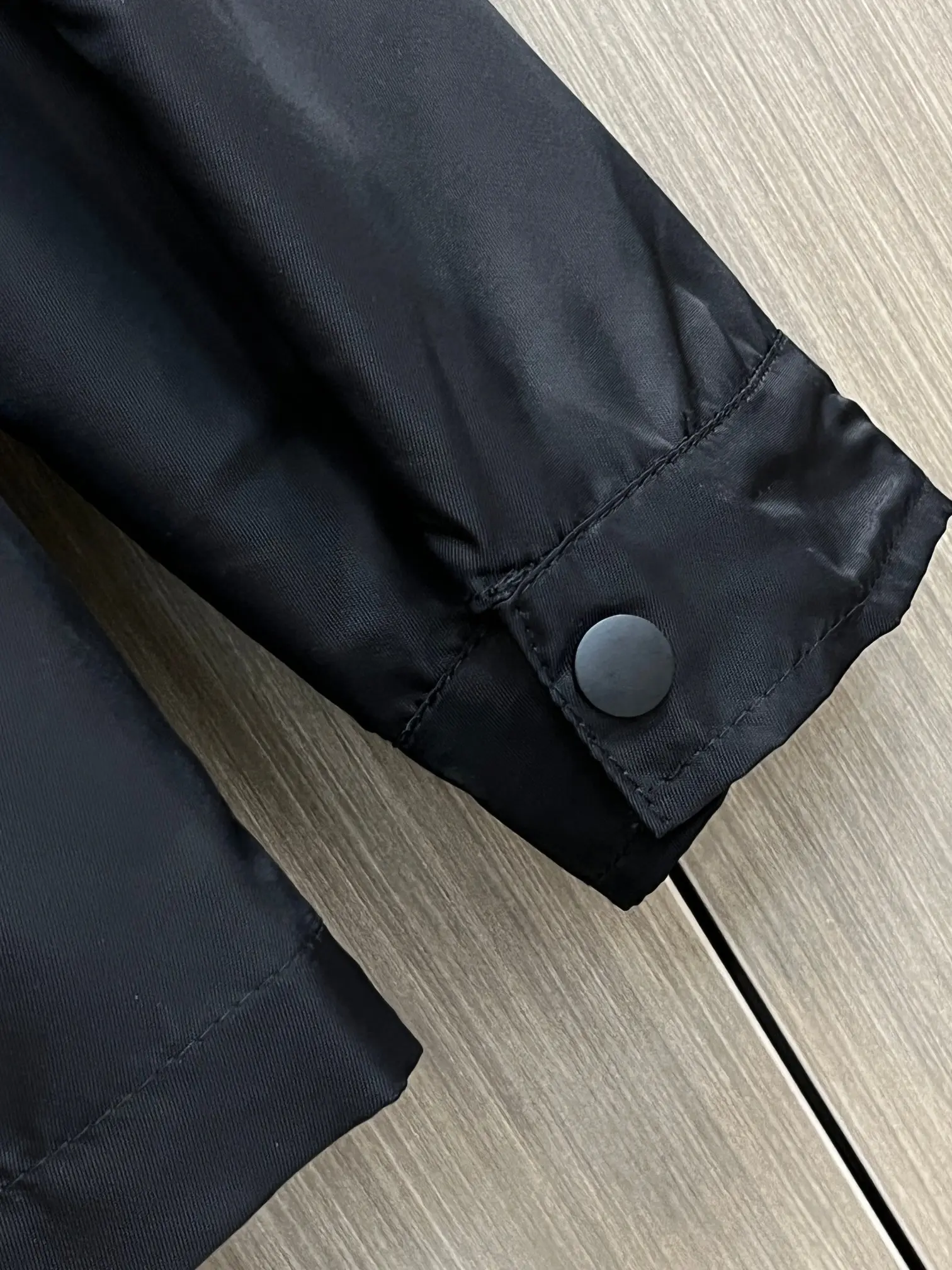 Re-Nylon Buckle Detail Utility Jacket D38014772 — view 8