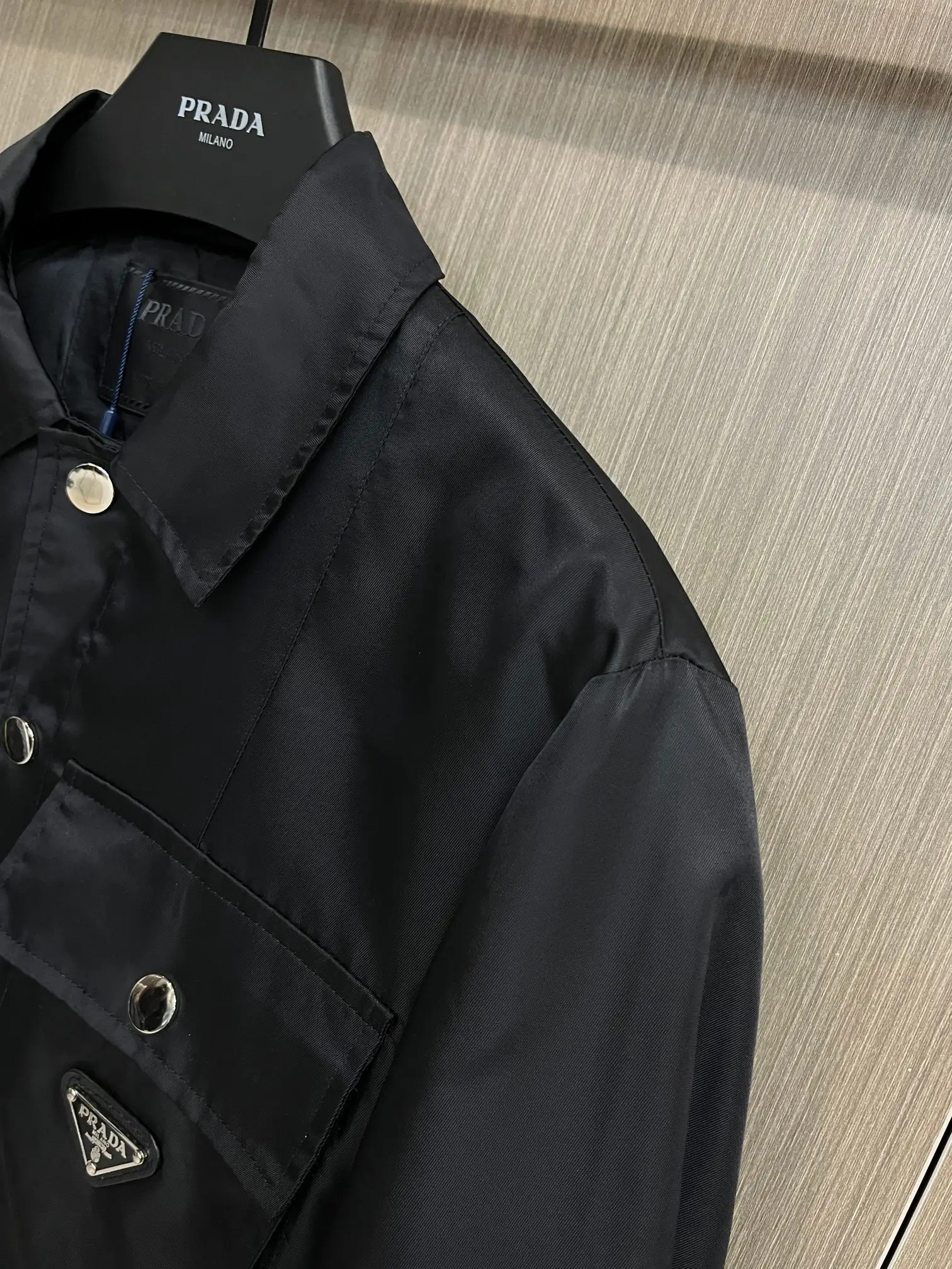 Logo-Plaque Re-Nylon Shirt Jacket D38014796 — view 5