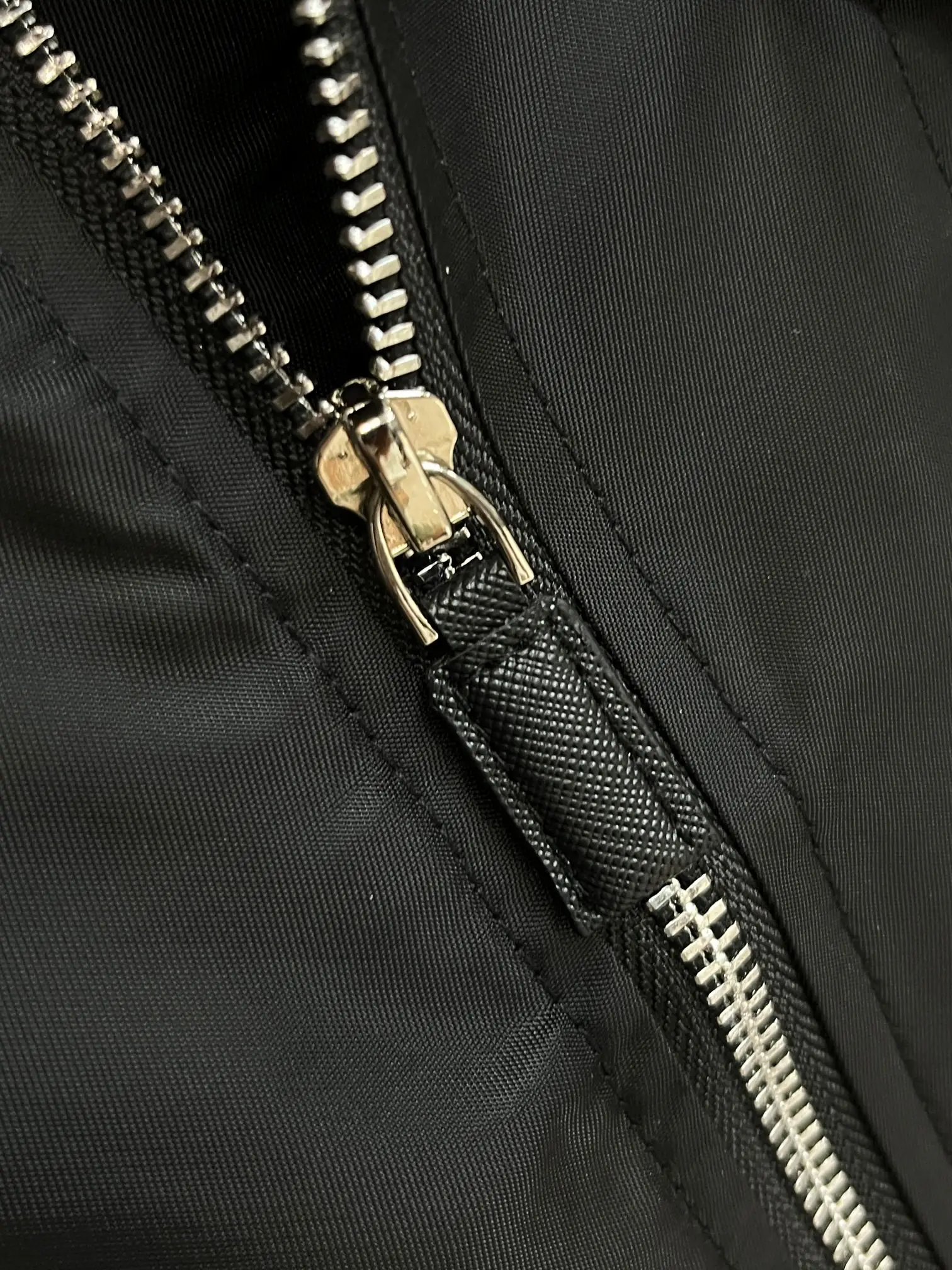 Logo-Badge Re-Nylon Zip-Up Jacket D38014797 — view 5