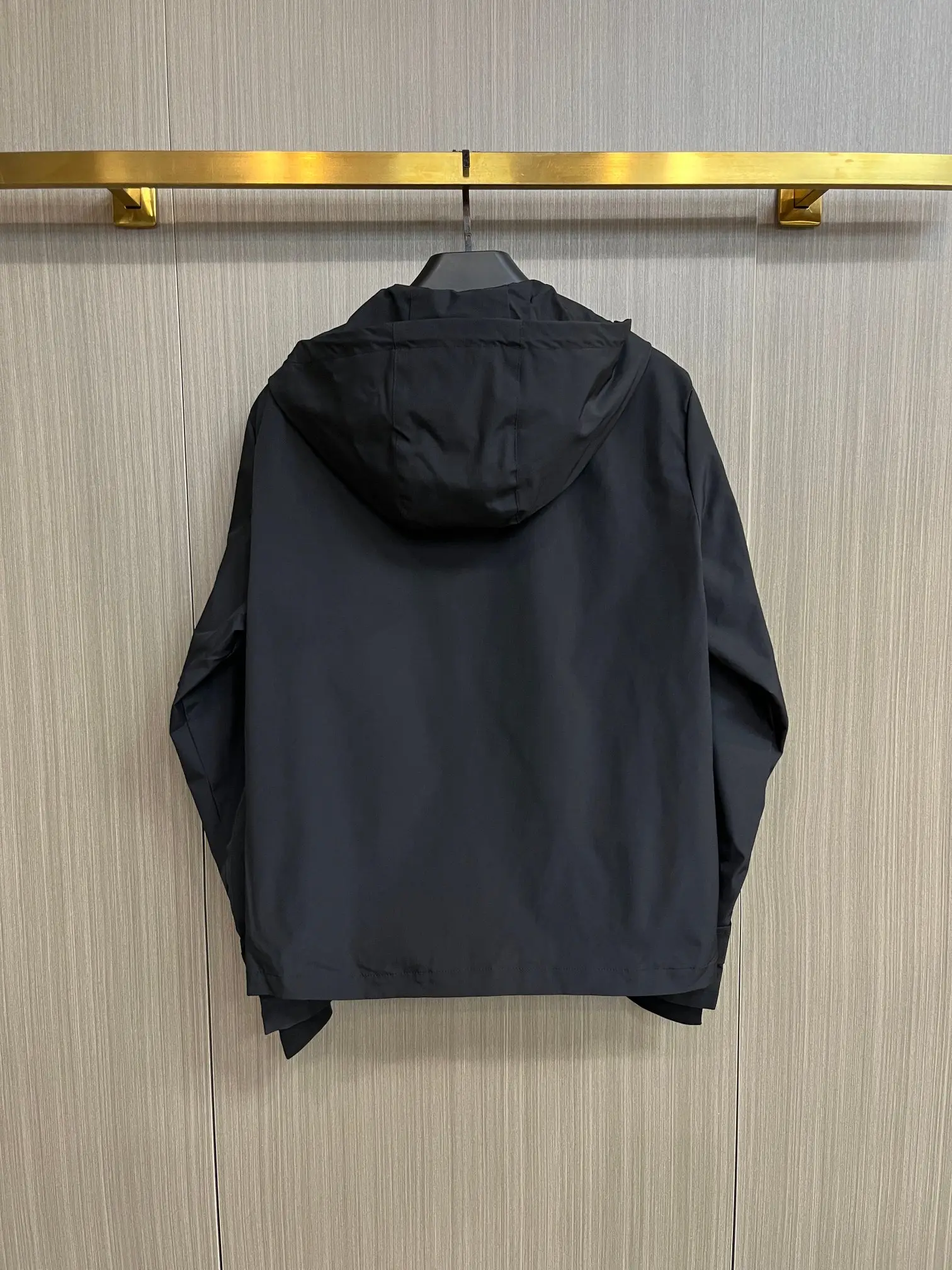 Hooded Technical Shell Jacket D38014804 — view 2