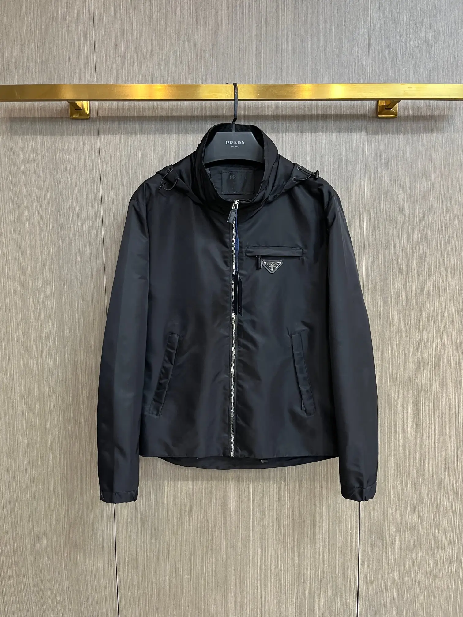 Logo-Plaque Hooded Shell Jacket D38014687