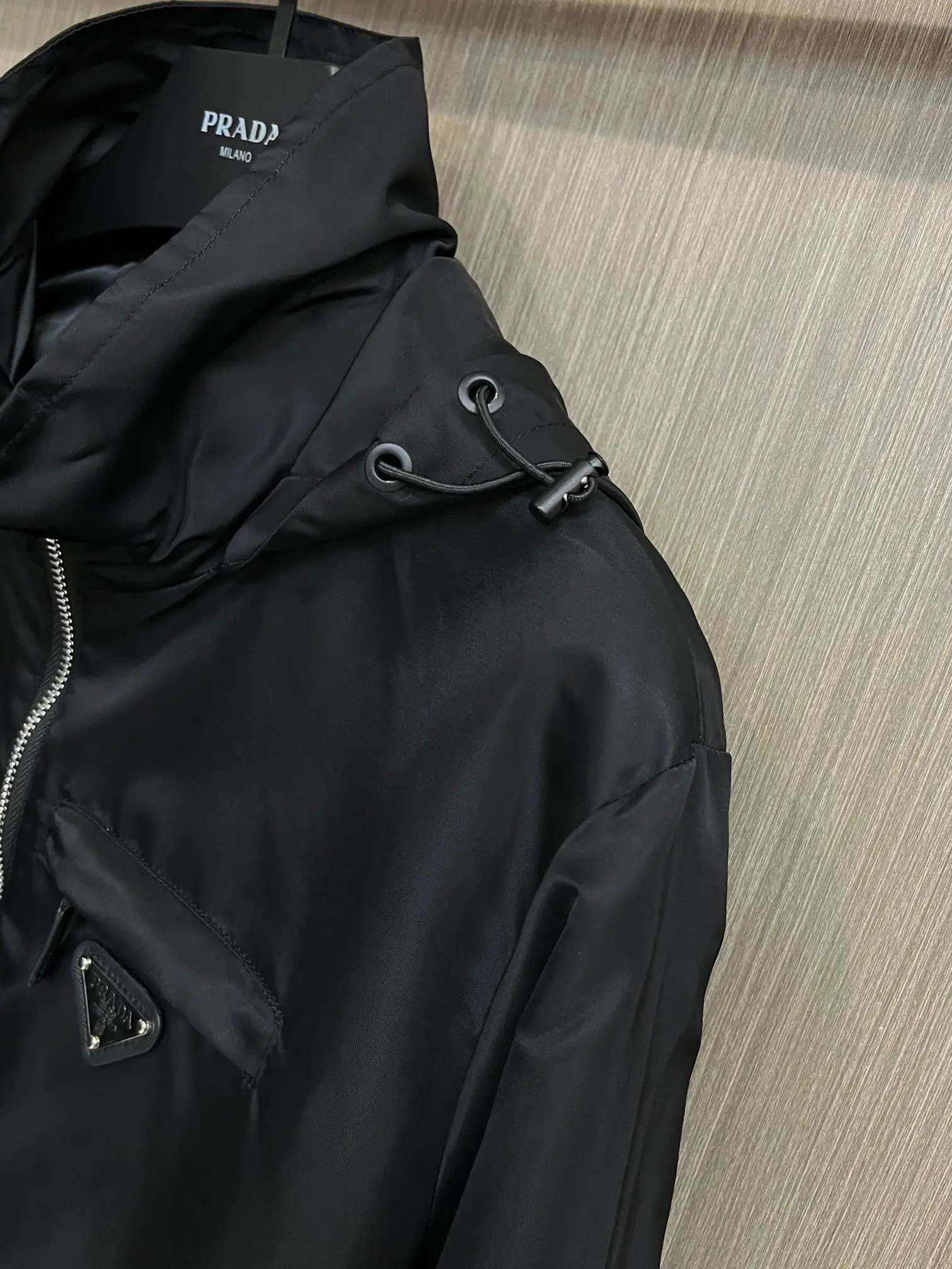 Logo-Plaque Hooded Shell Jacket D38014687 — view 4
